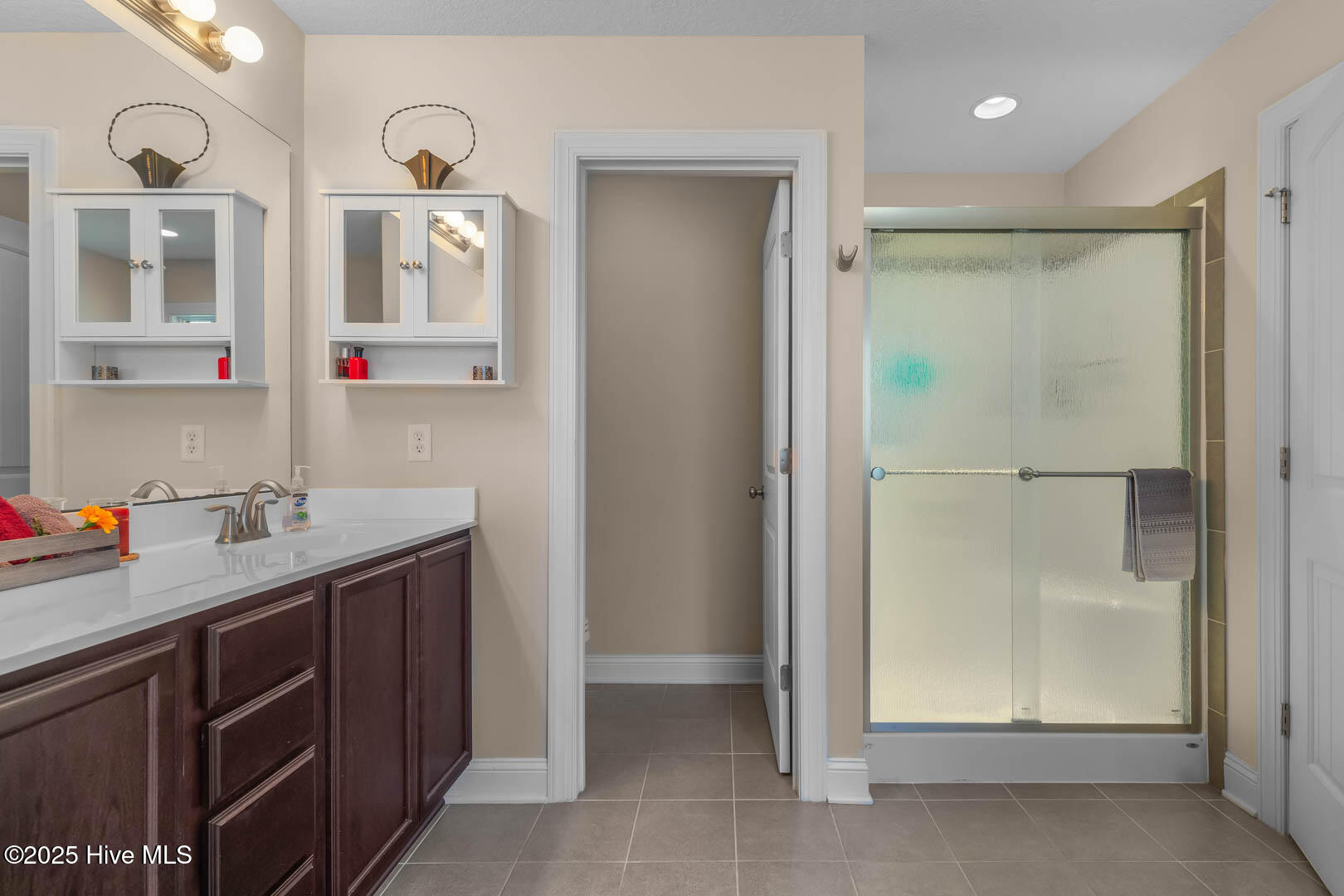 122 S South Sea Street