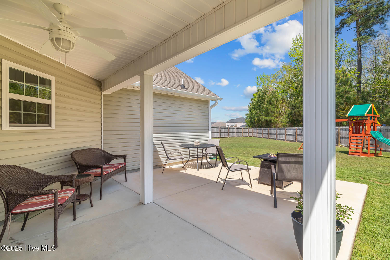 122 S South Sea Street