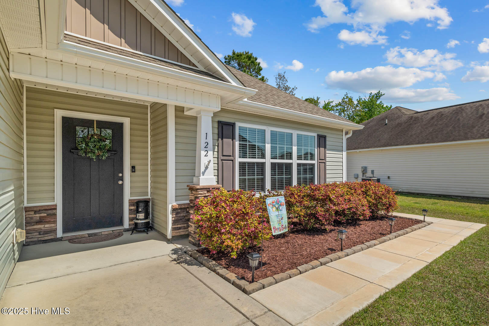 122 S South Sea Street