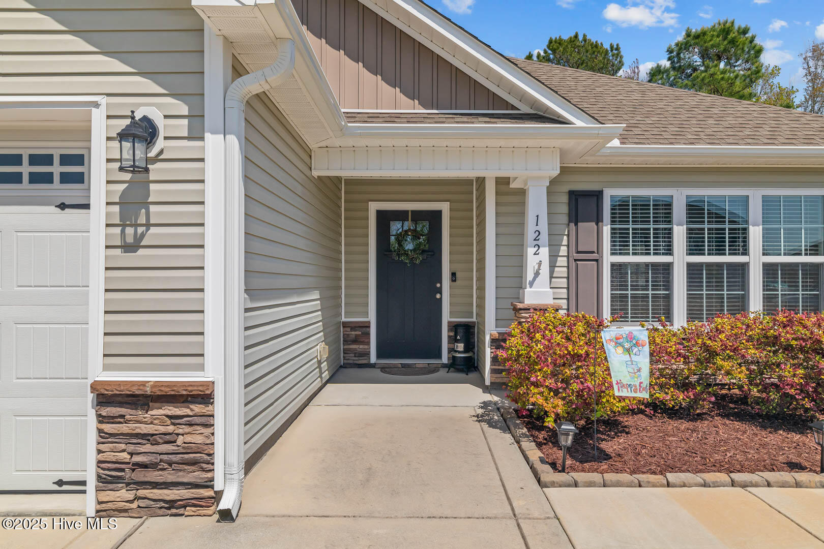 122 S South Sea Street