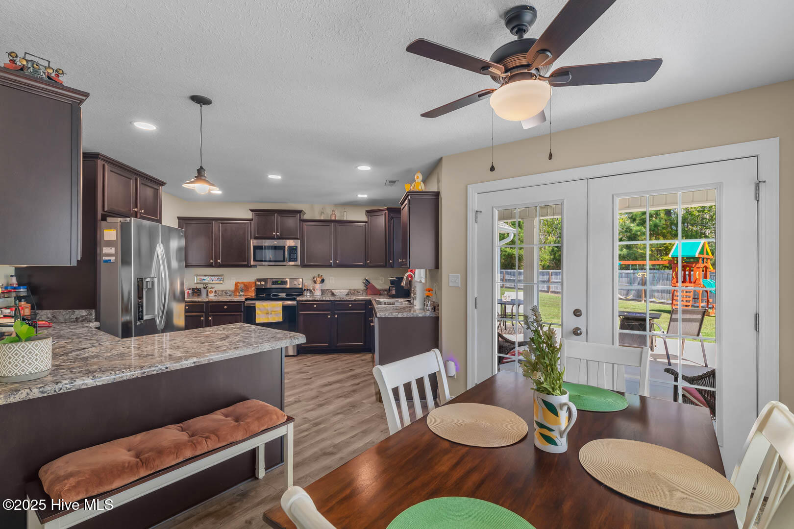 122 S South Sea Street