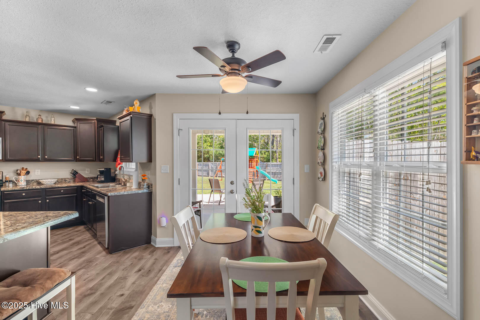 122 S South Sea Street