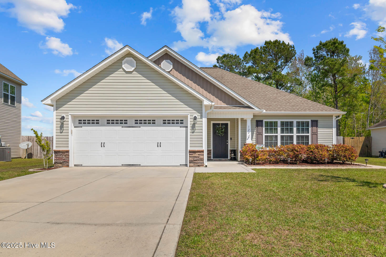 122 S South Sea Street