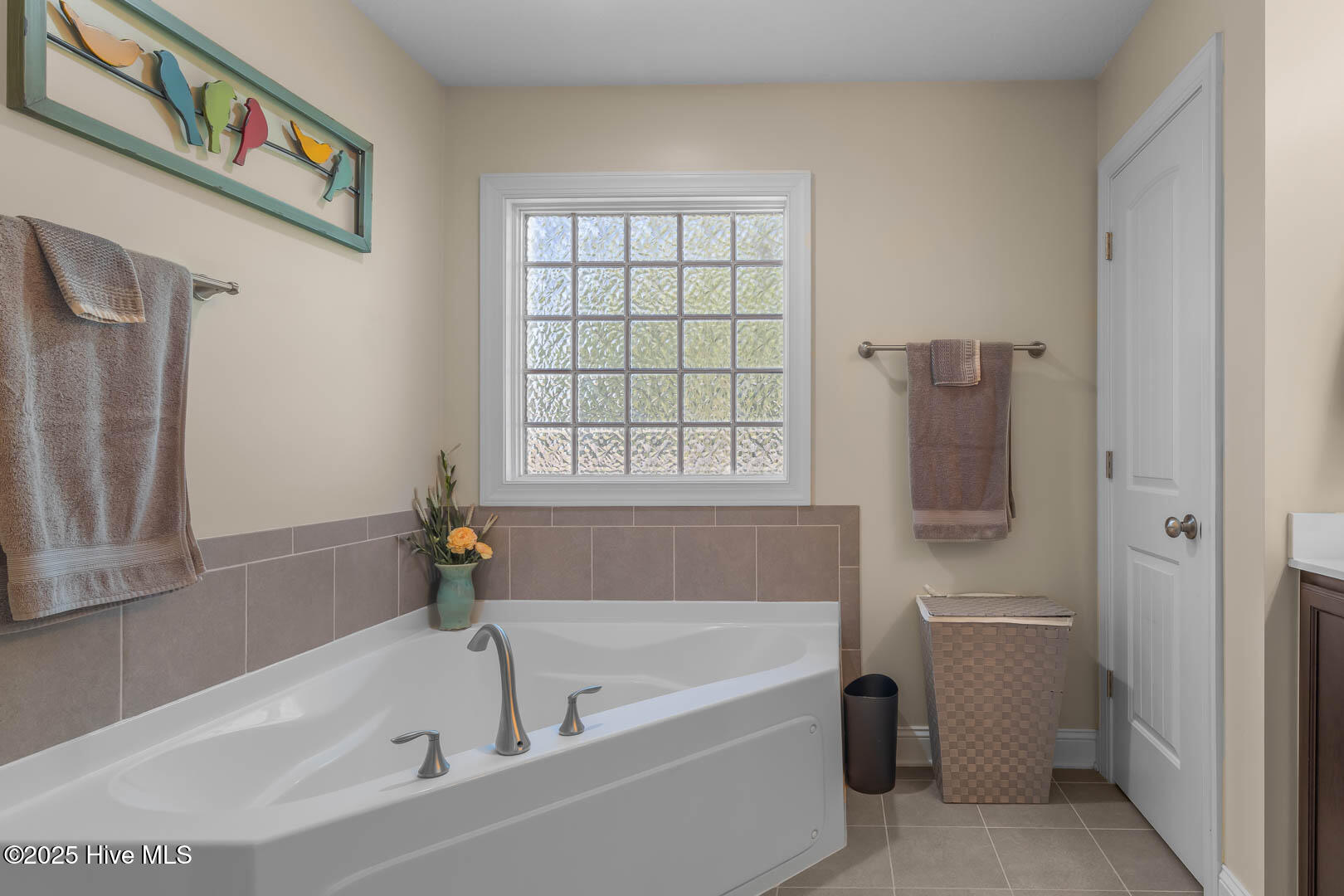 122 S South Sea Street