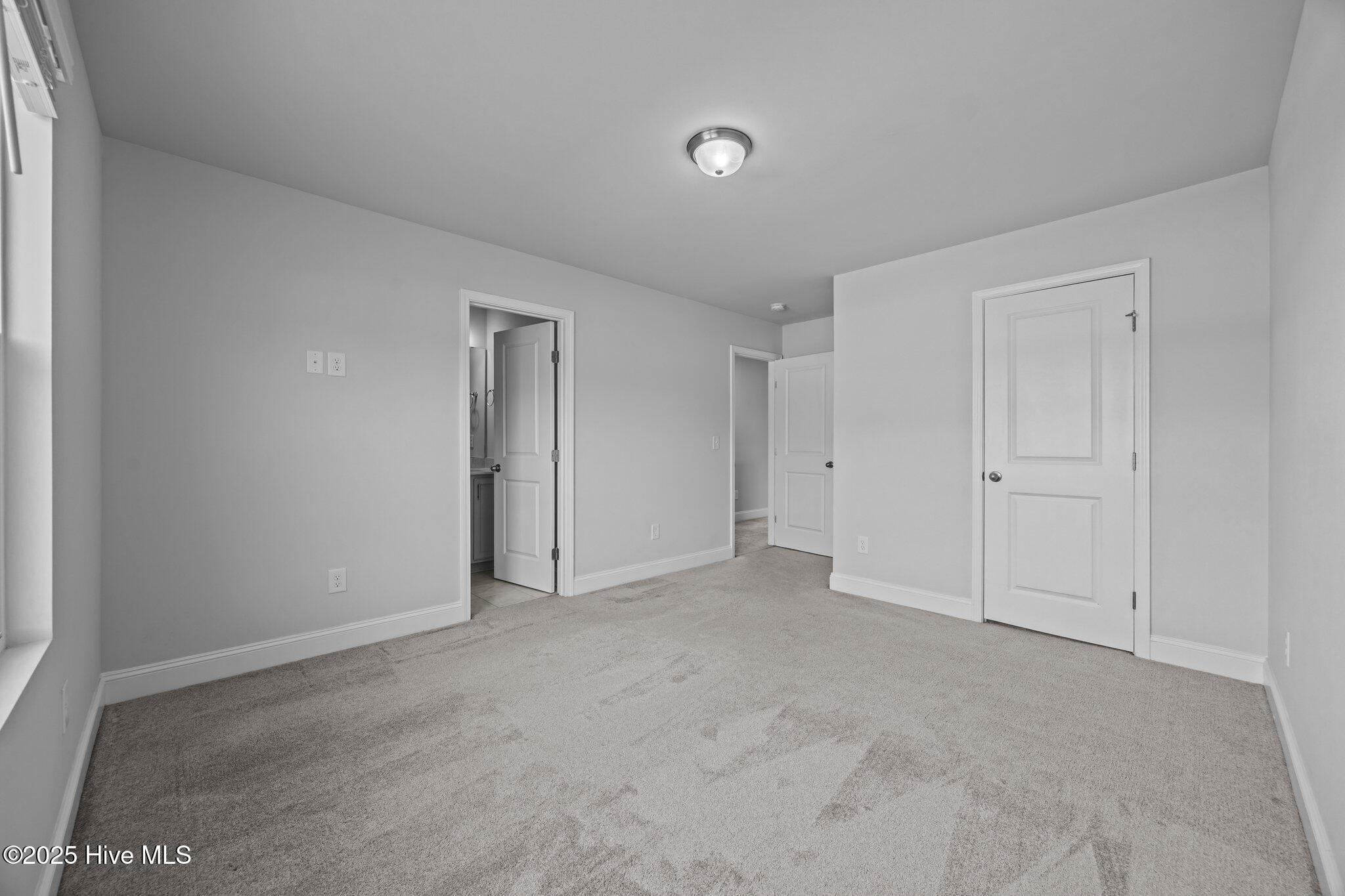 260 E Red Head Circle