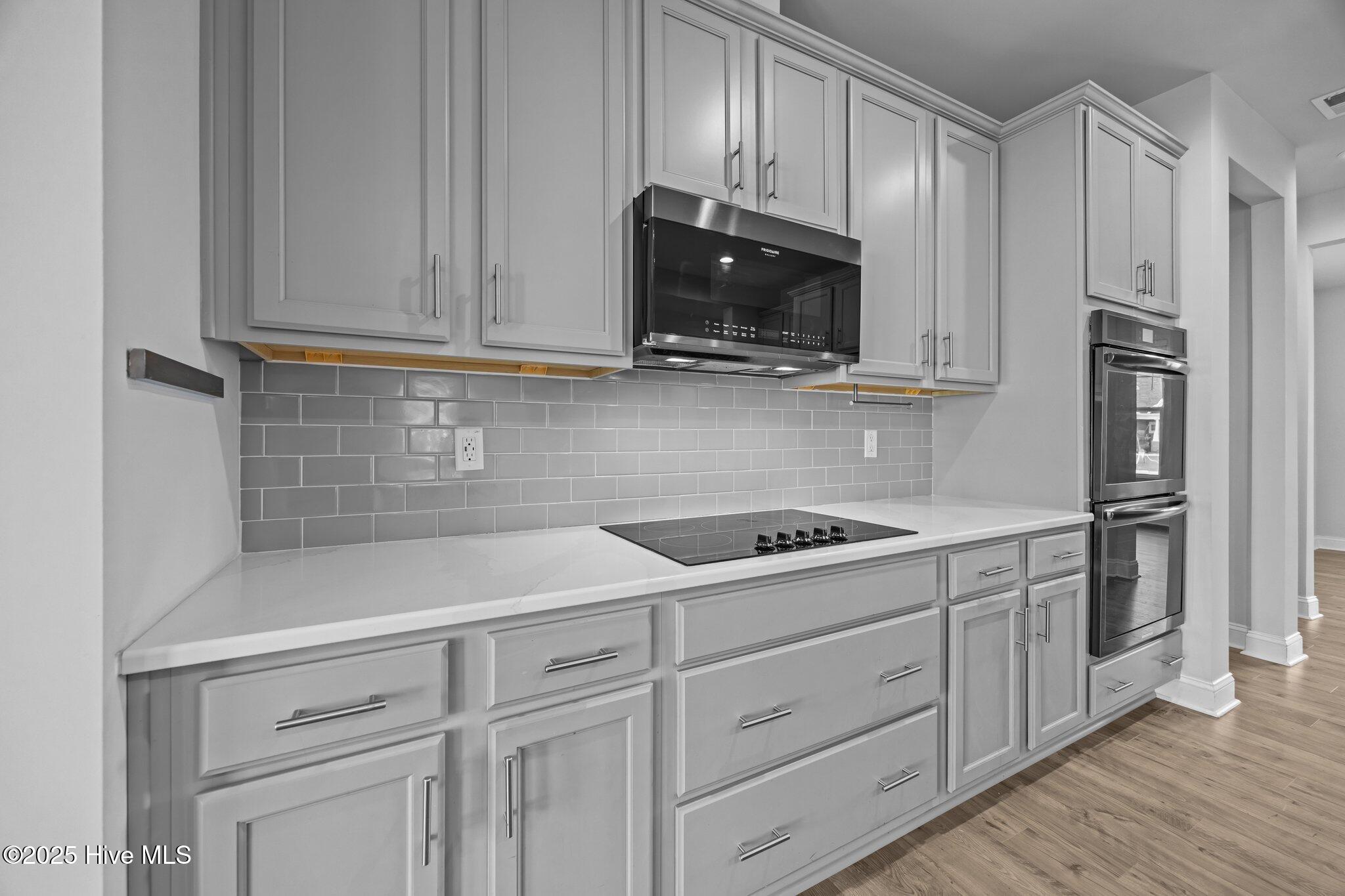 260 E Red Head Circle