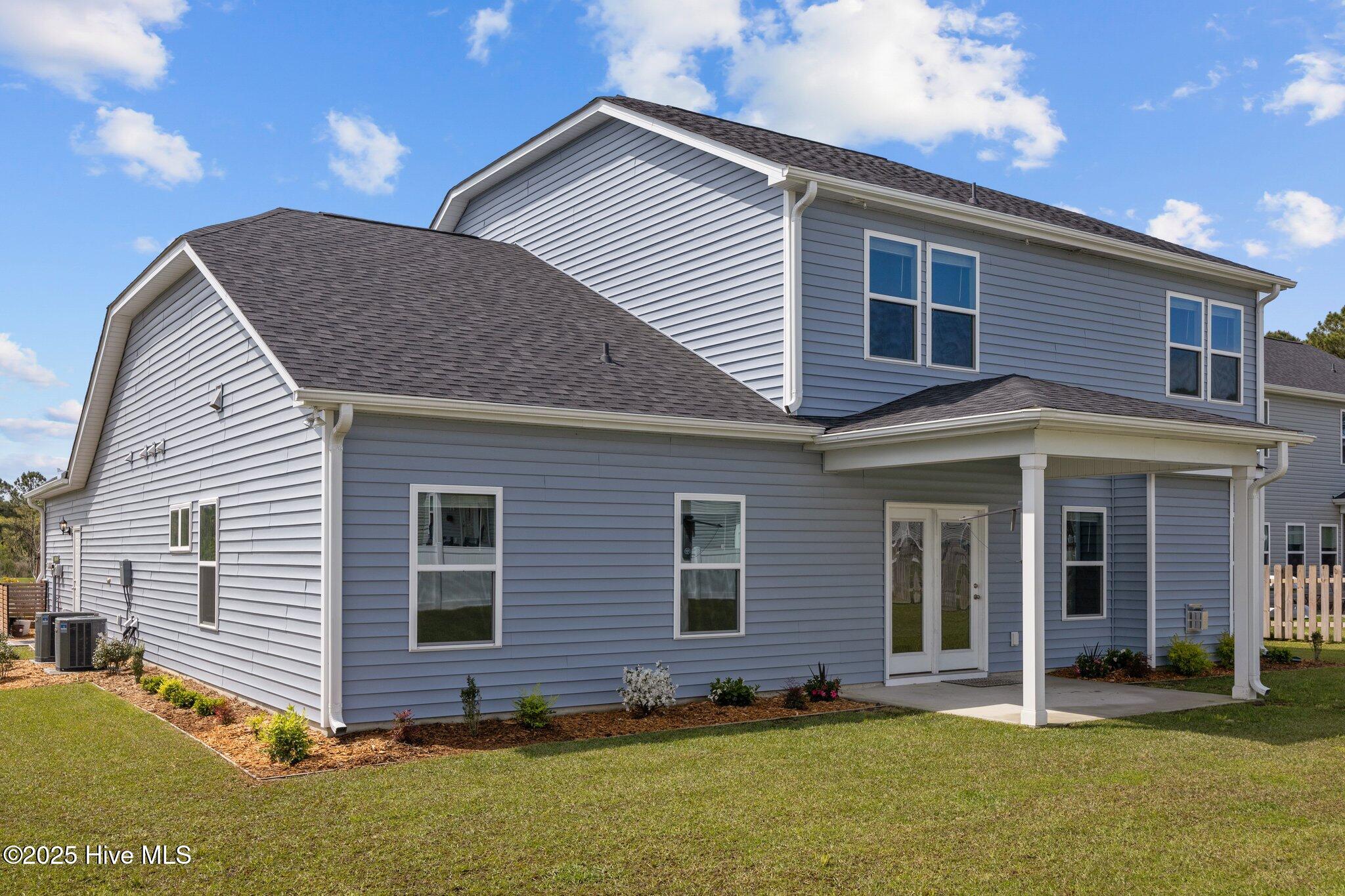260 E Red Head Circle