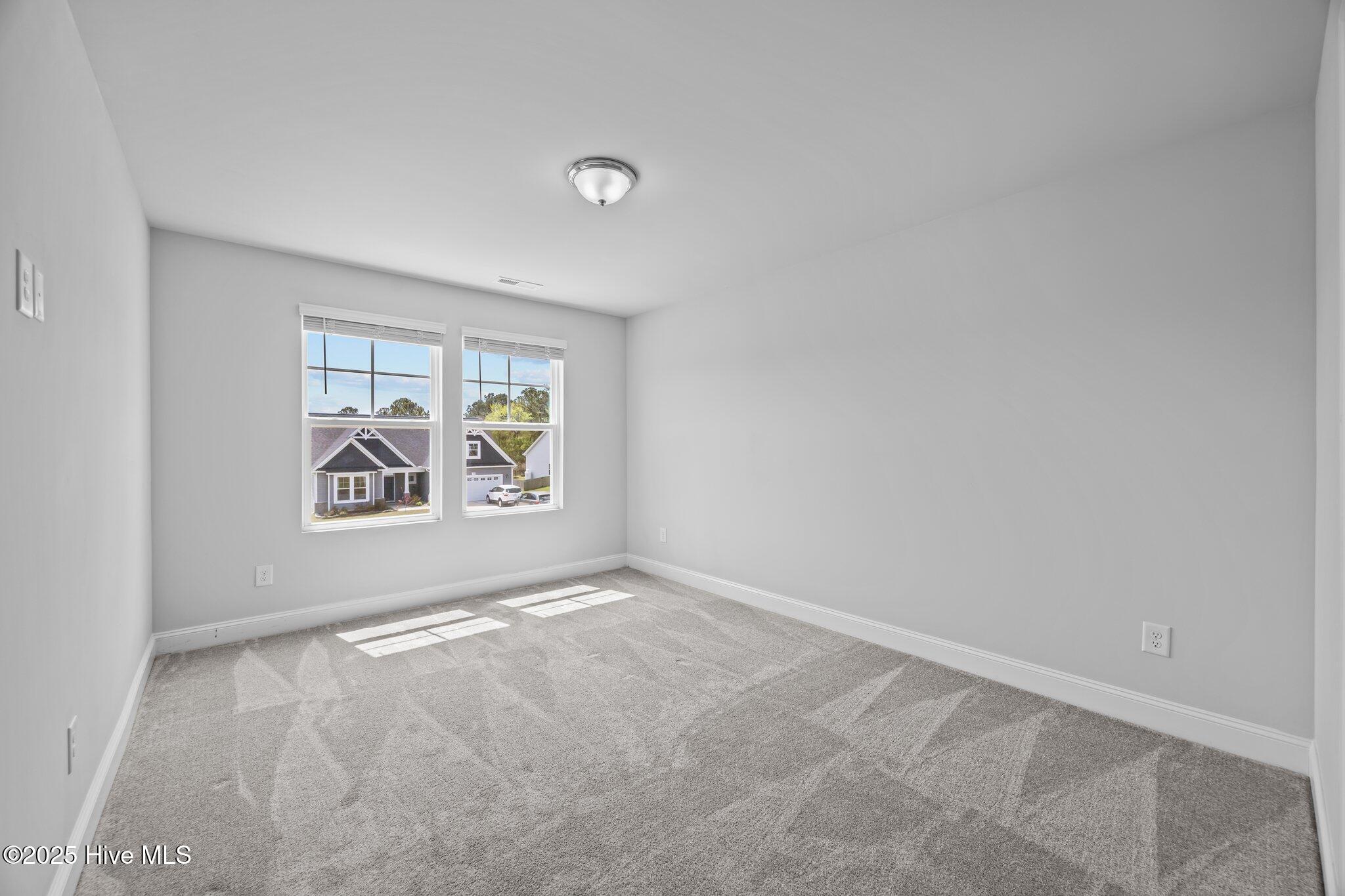 260 E Red Head Circle