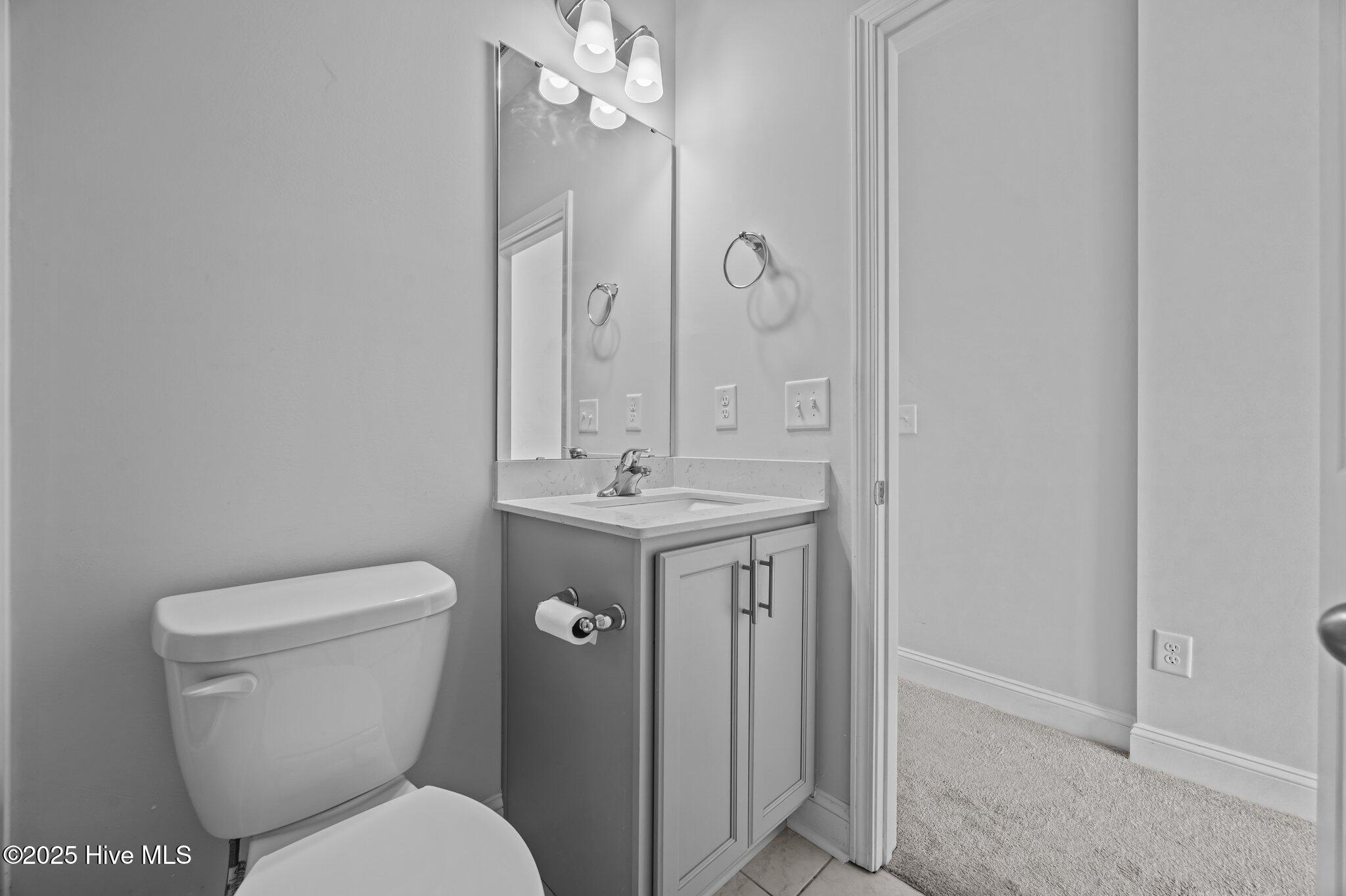 260 E Red Head Circle