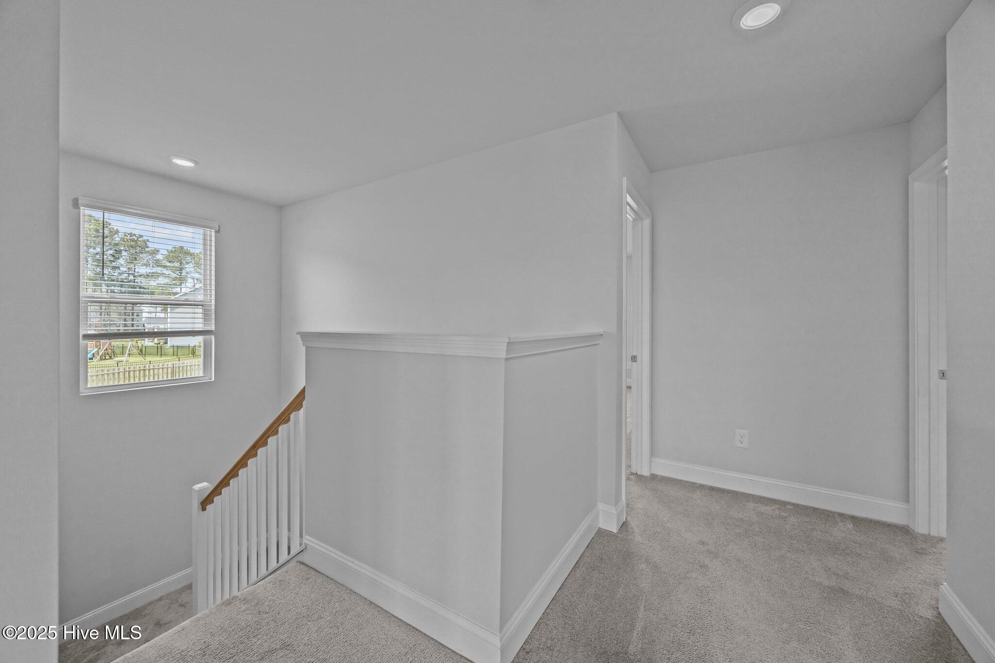 260 E Red Head Circle