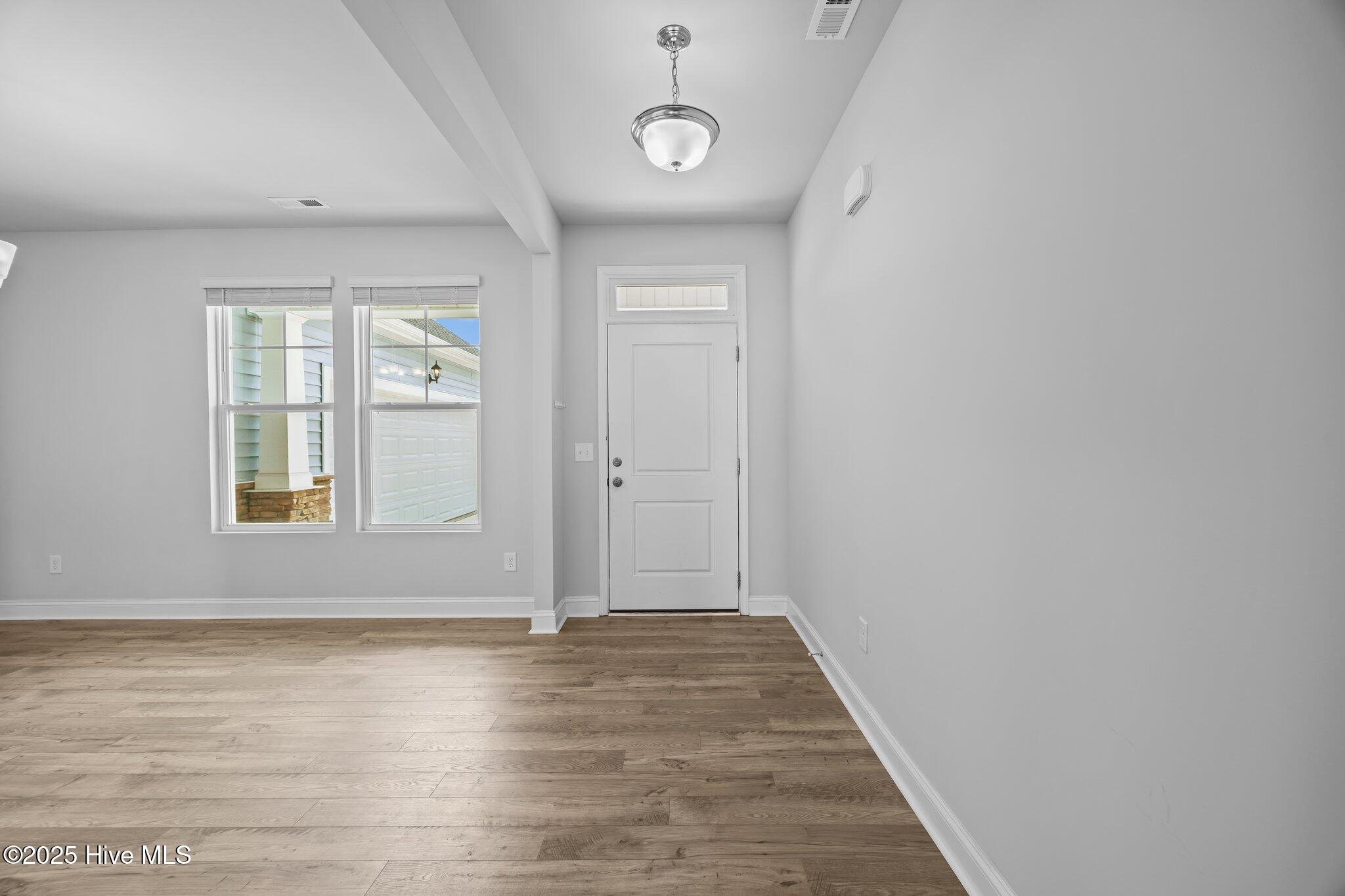 260 E Red Head Circle