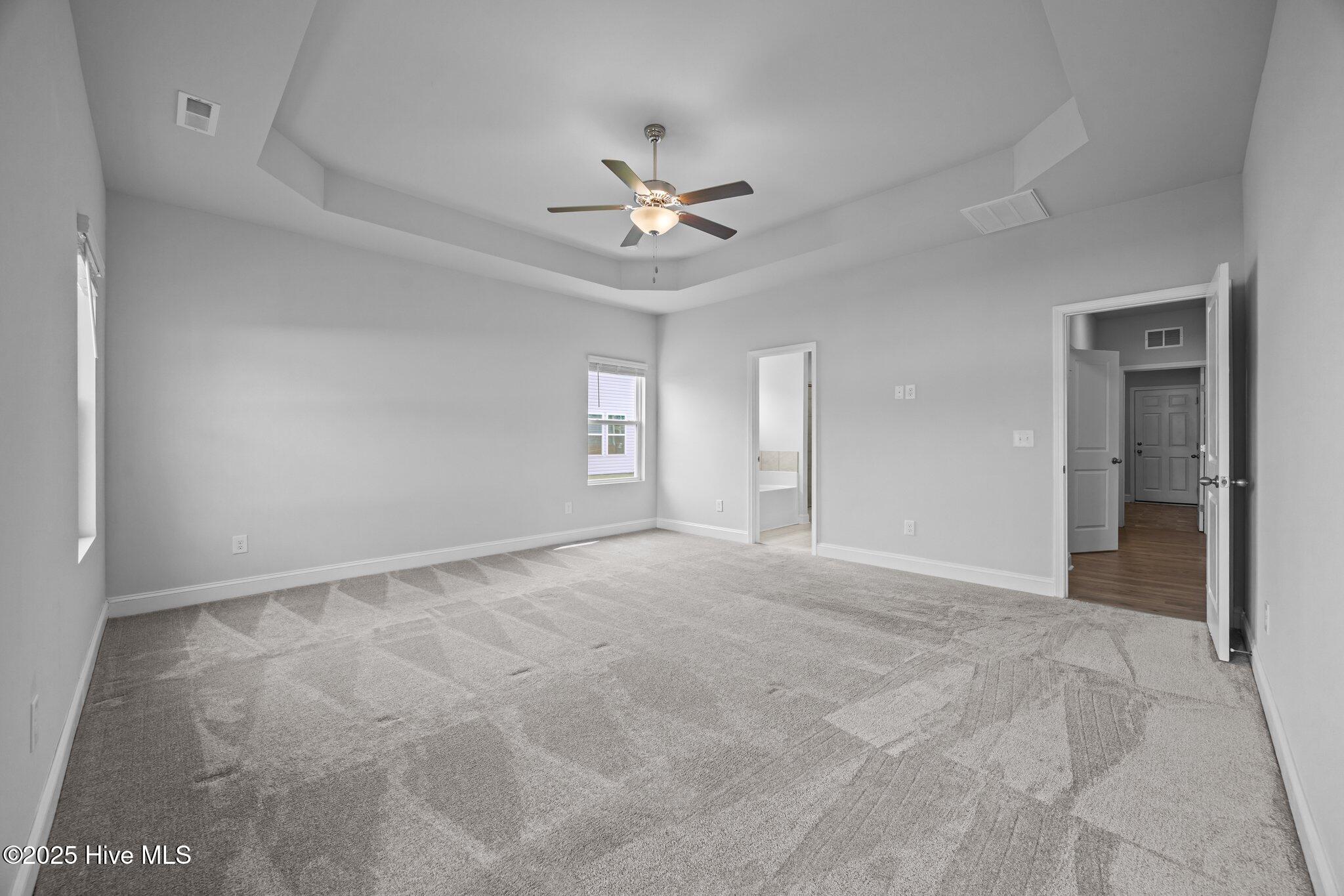 260 E Red Head Circle