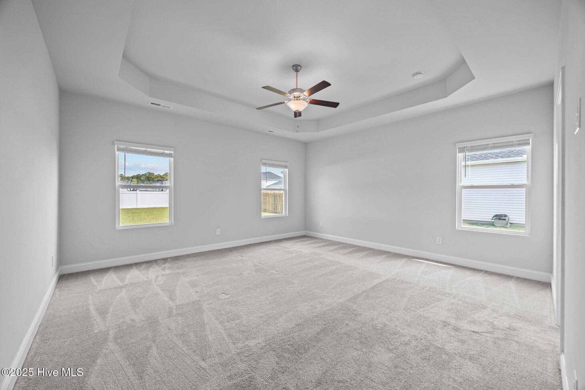 260 E Red Head Circle