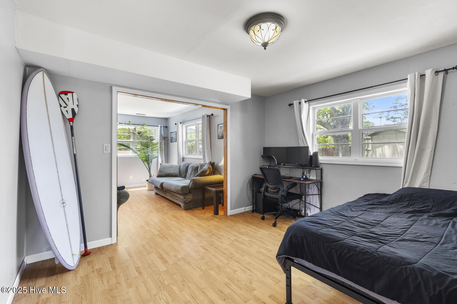 218 W Saltwood Place