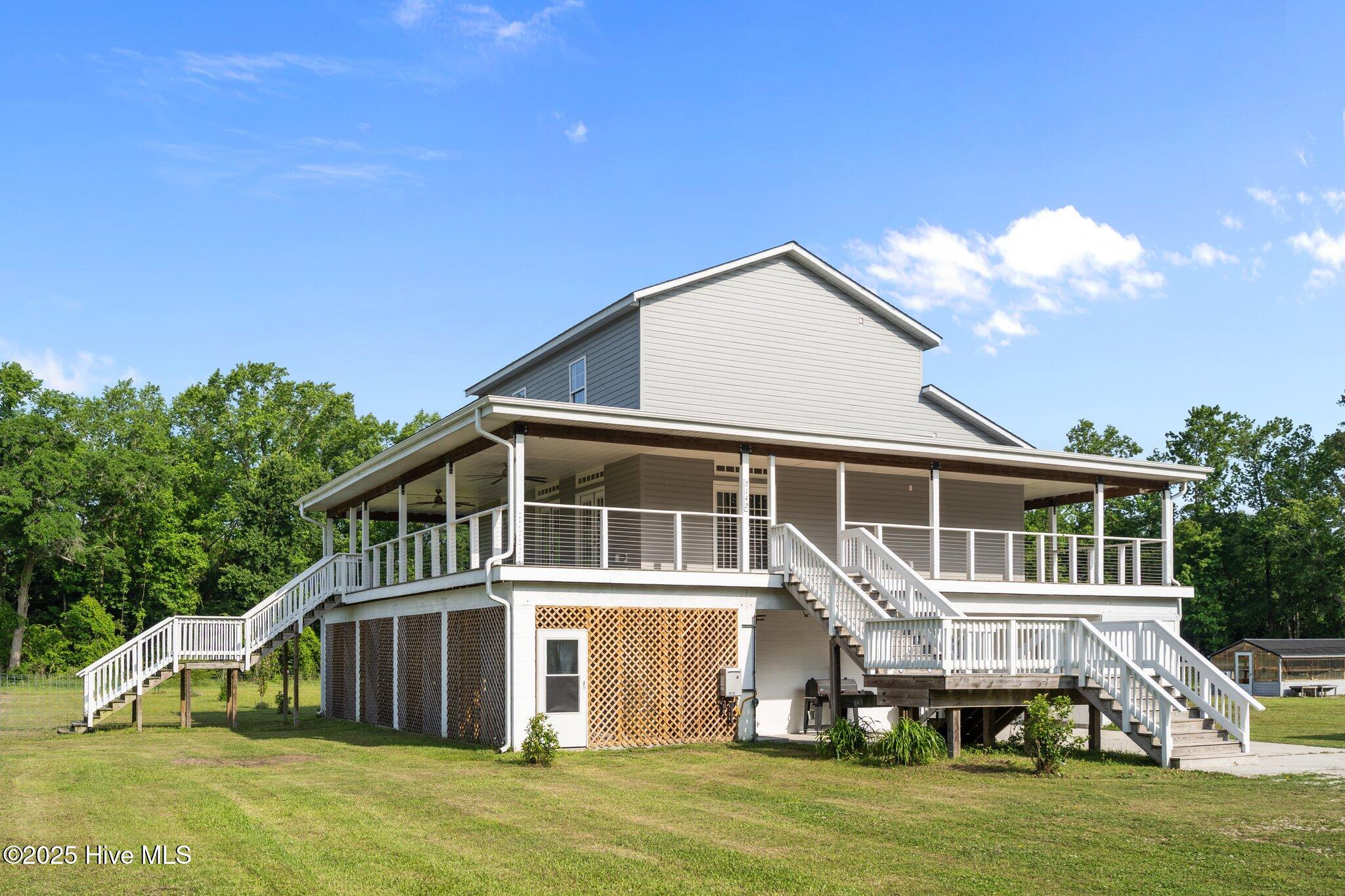 2142 Raccoon Road