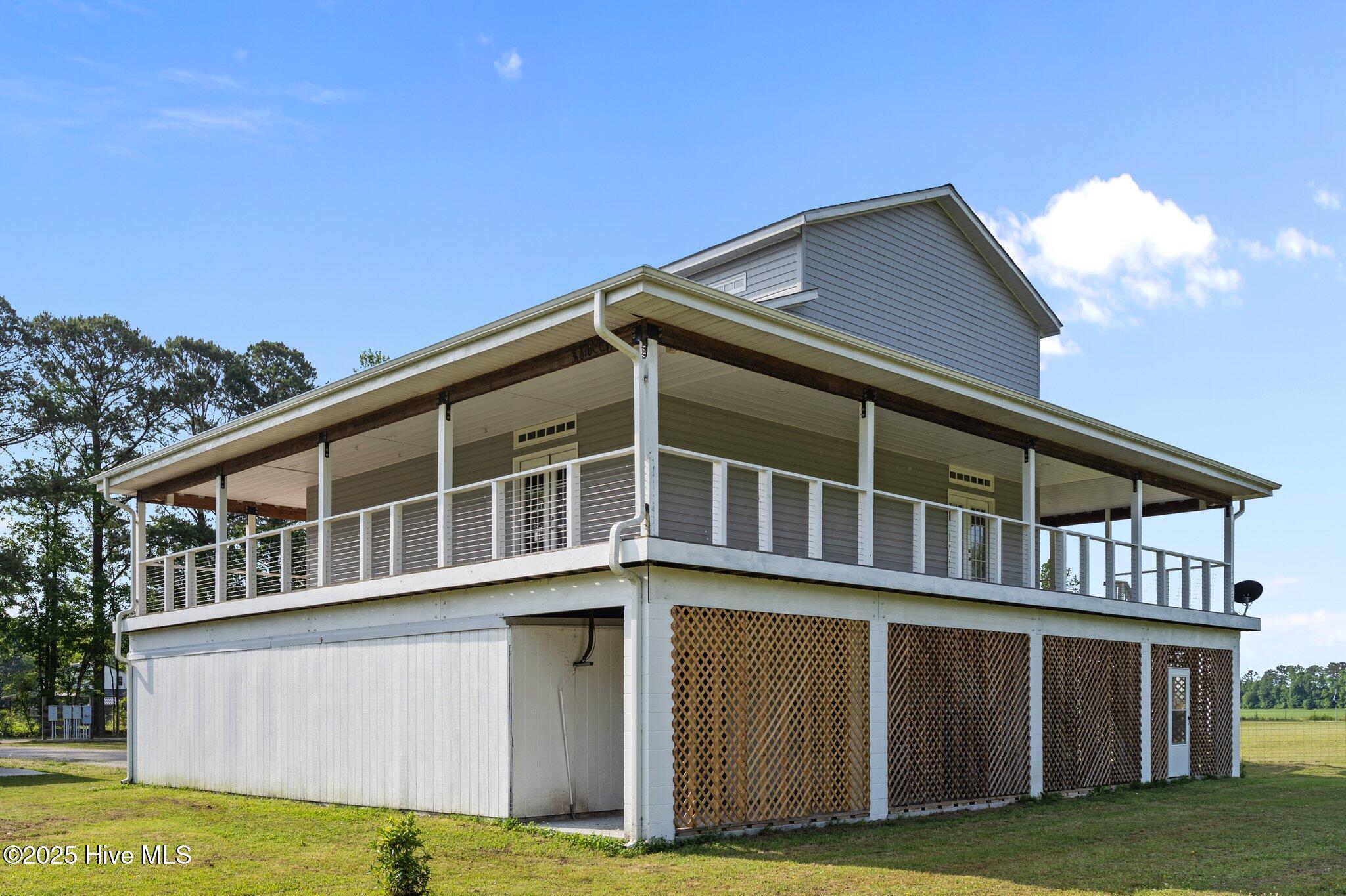 2142 Raccoon Road