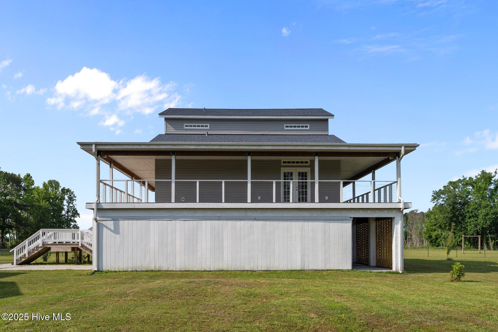 2142 Raccoon Road