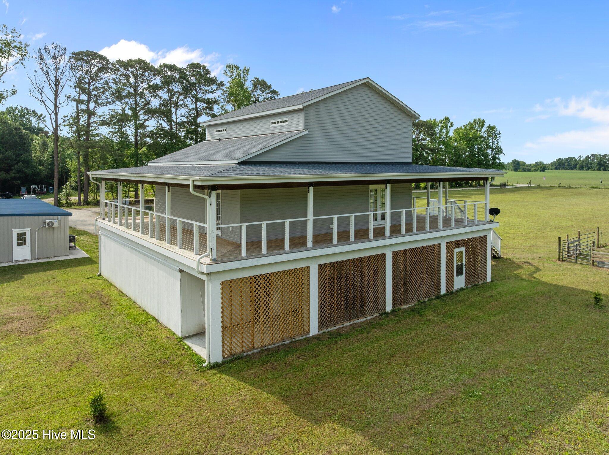 2142 Raccoon Road