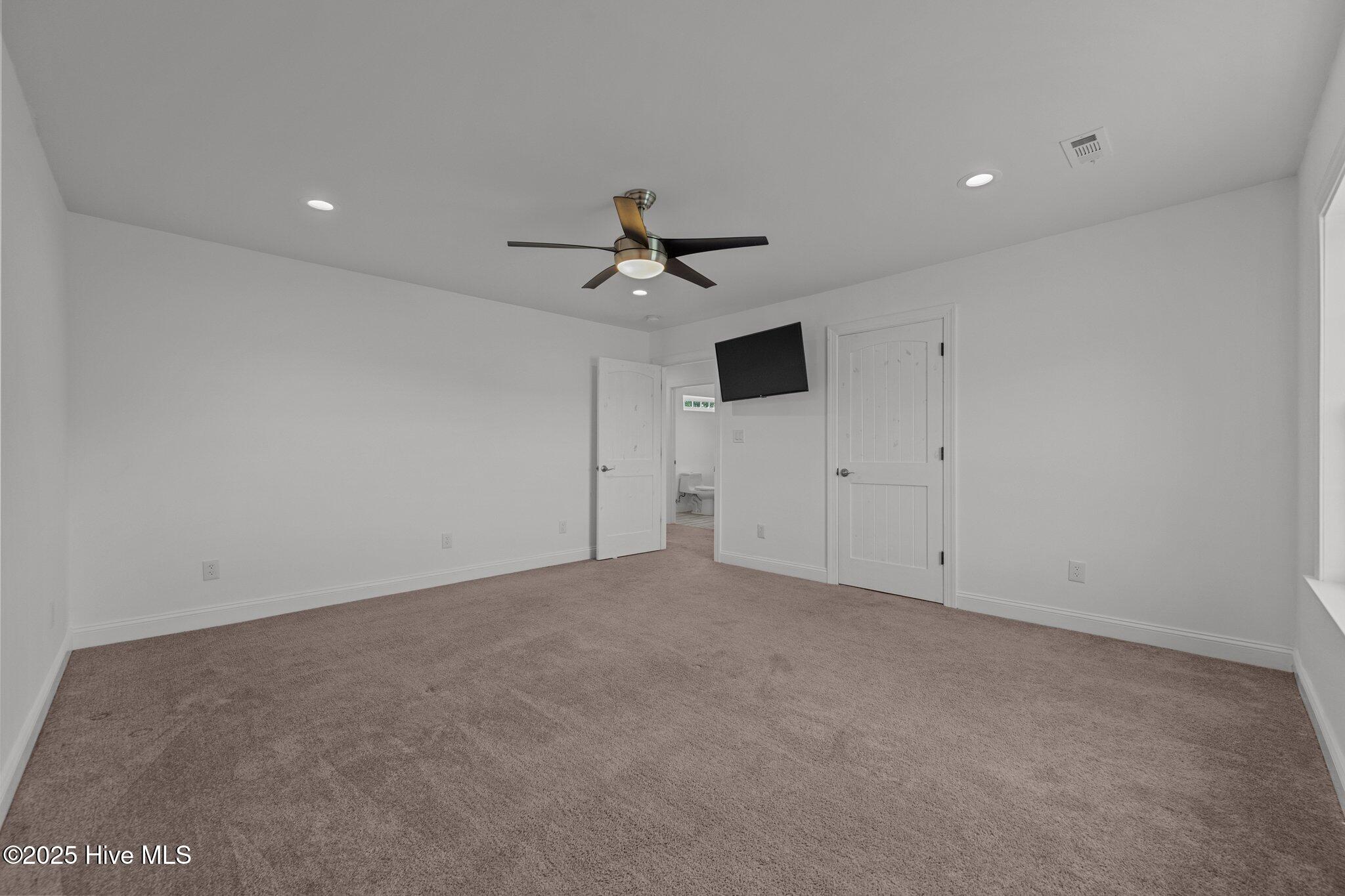 2142 Raccoon Road