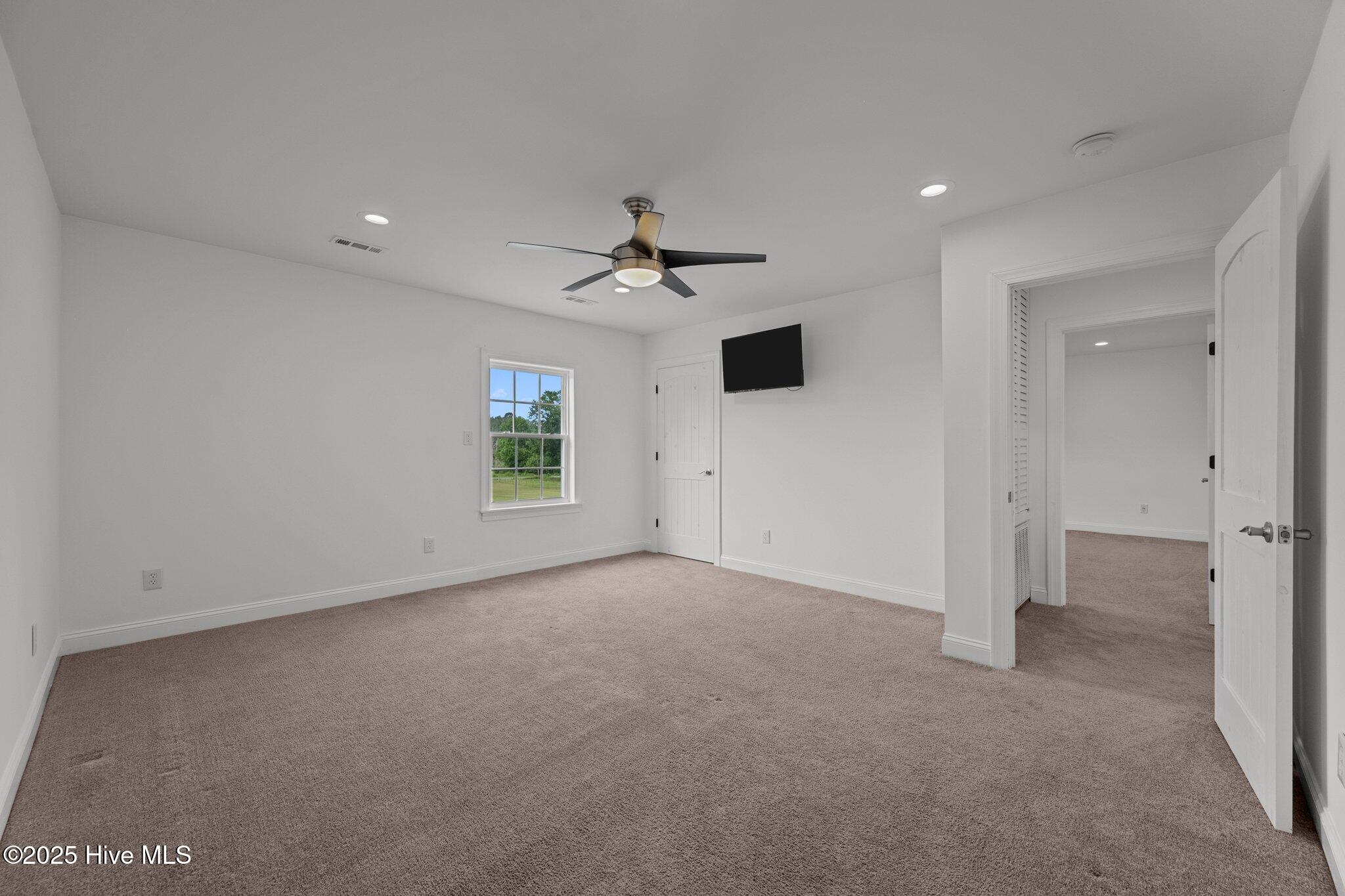 2142 Raccoon Road