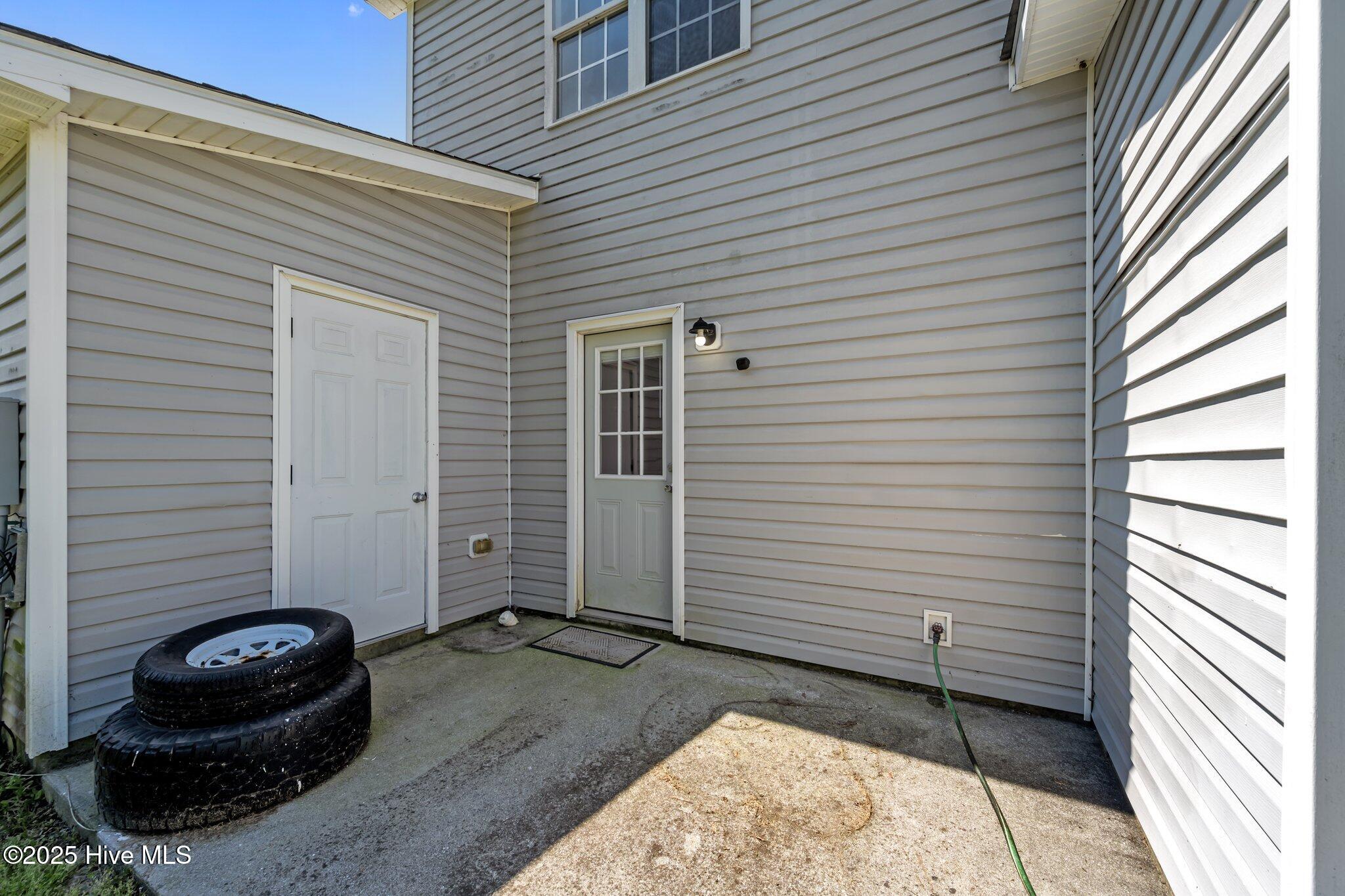 700 Springwood Drive