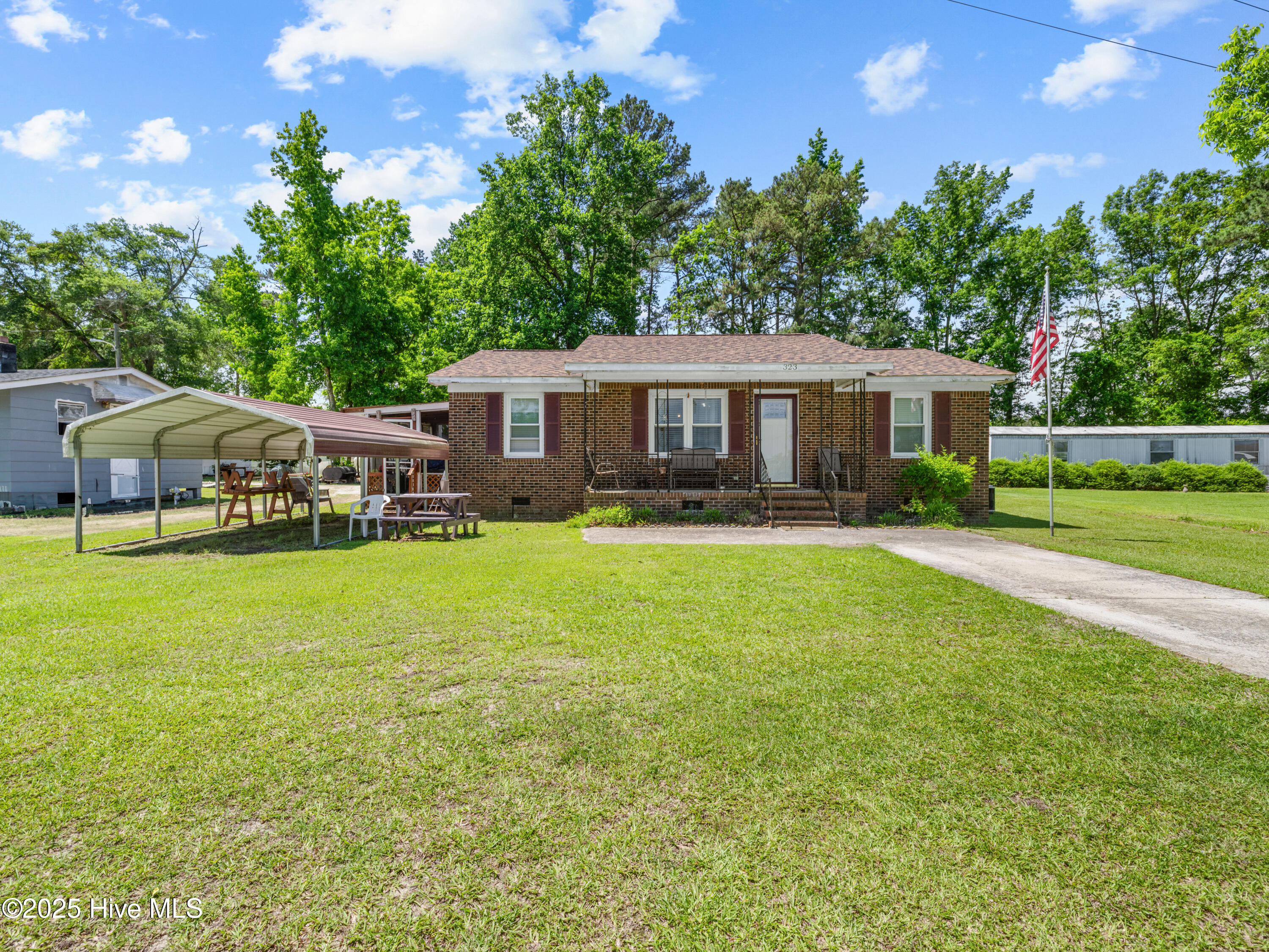 323 Alexander Rouse Road