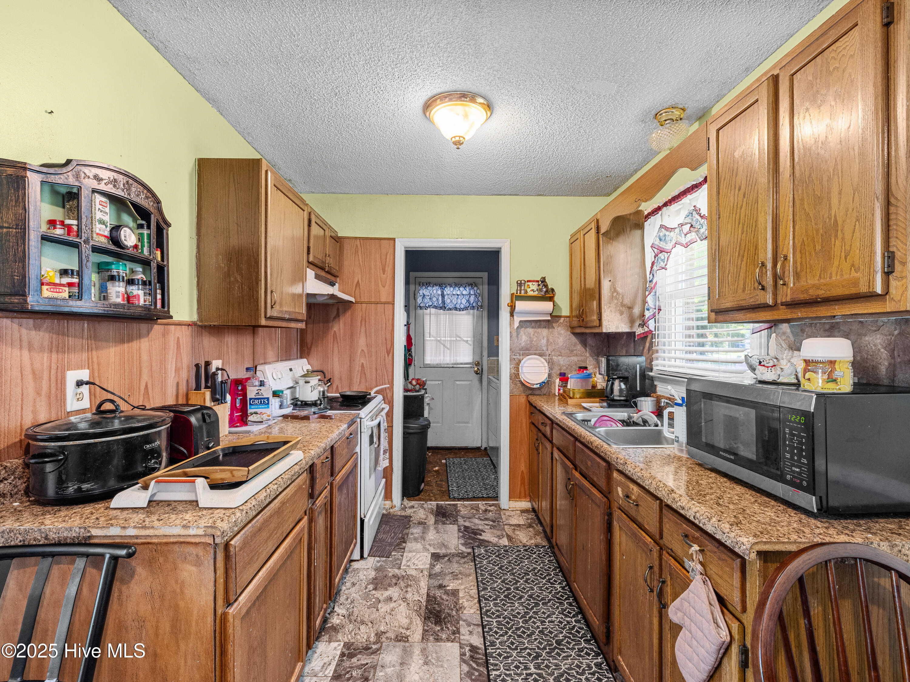 323 Alexander Rouse Road