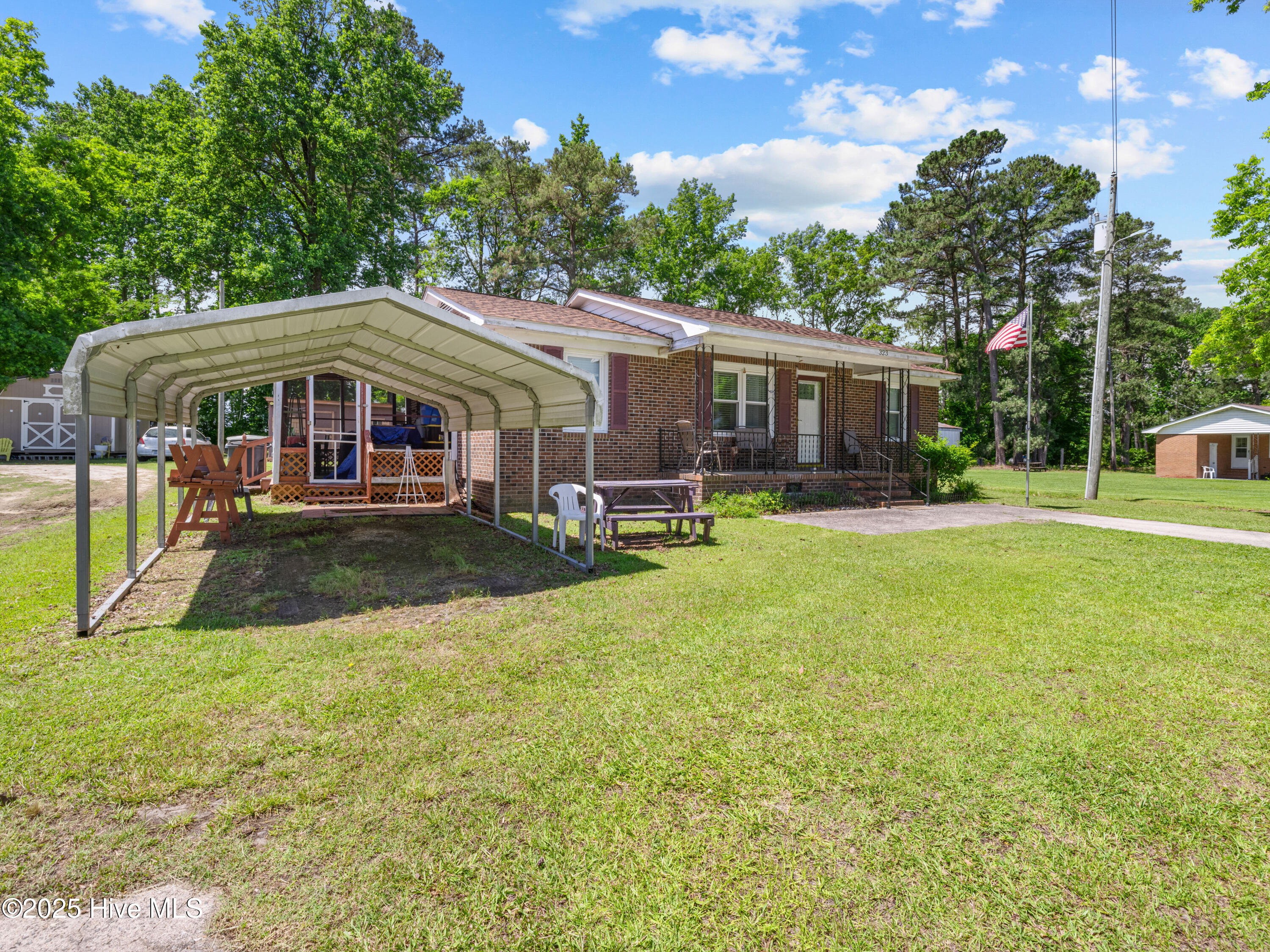 323 Alexander Rouse Road