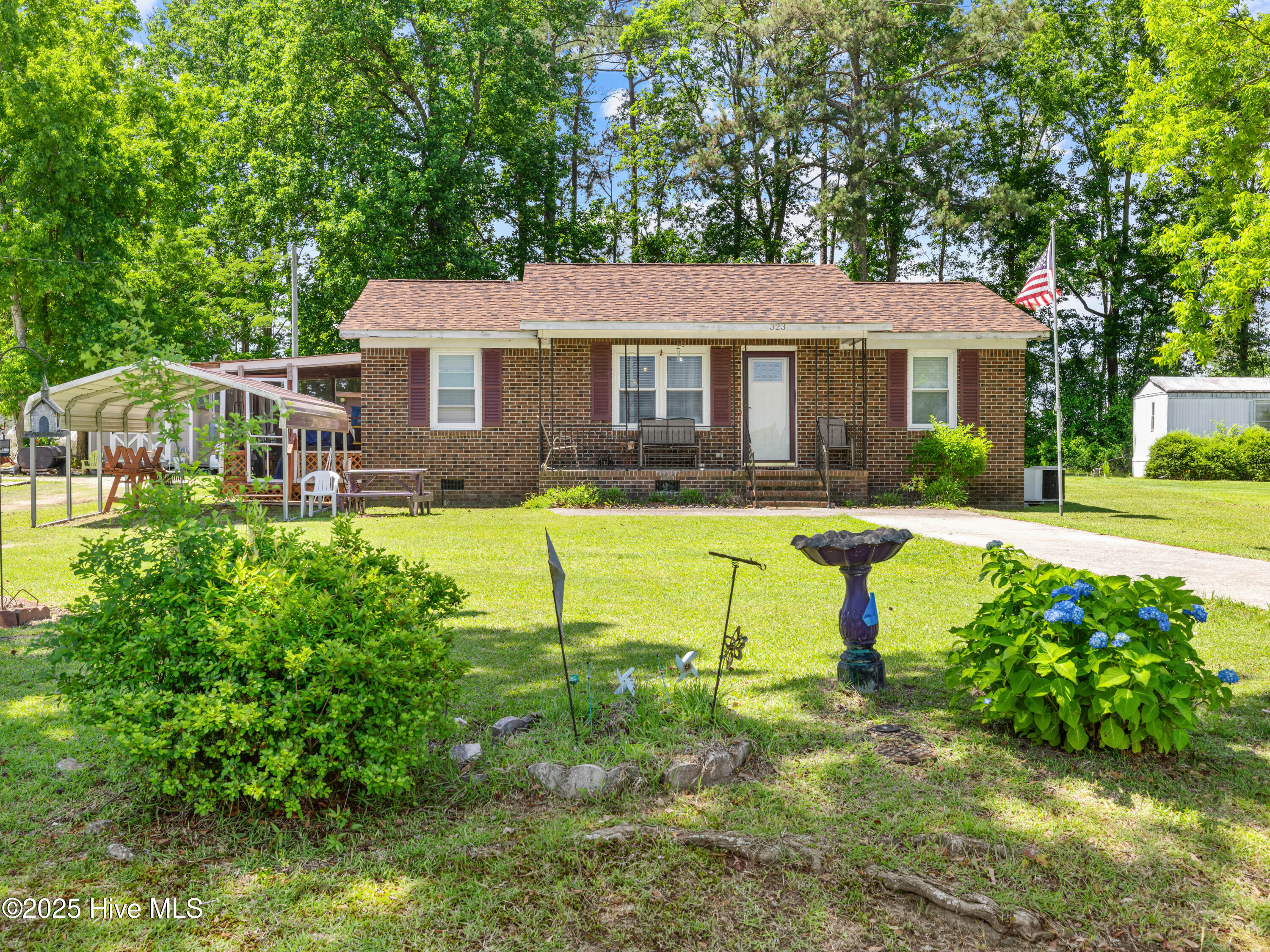 323 Alexander Rouse Road