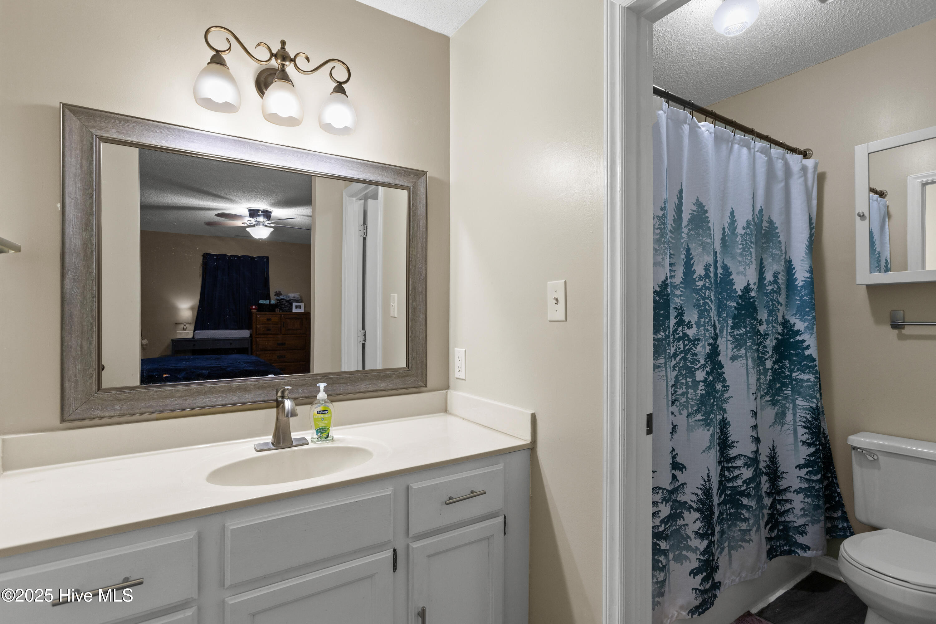 2417 Saddleridge Drive