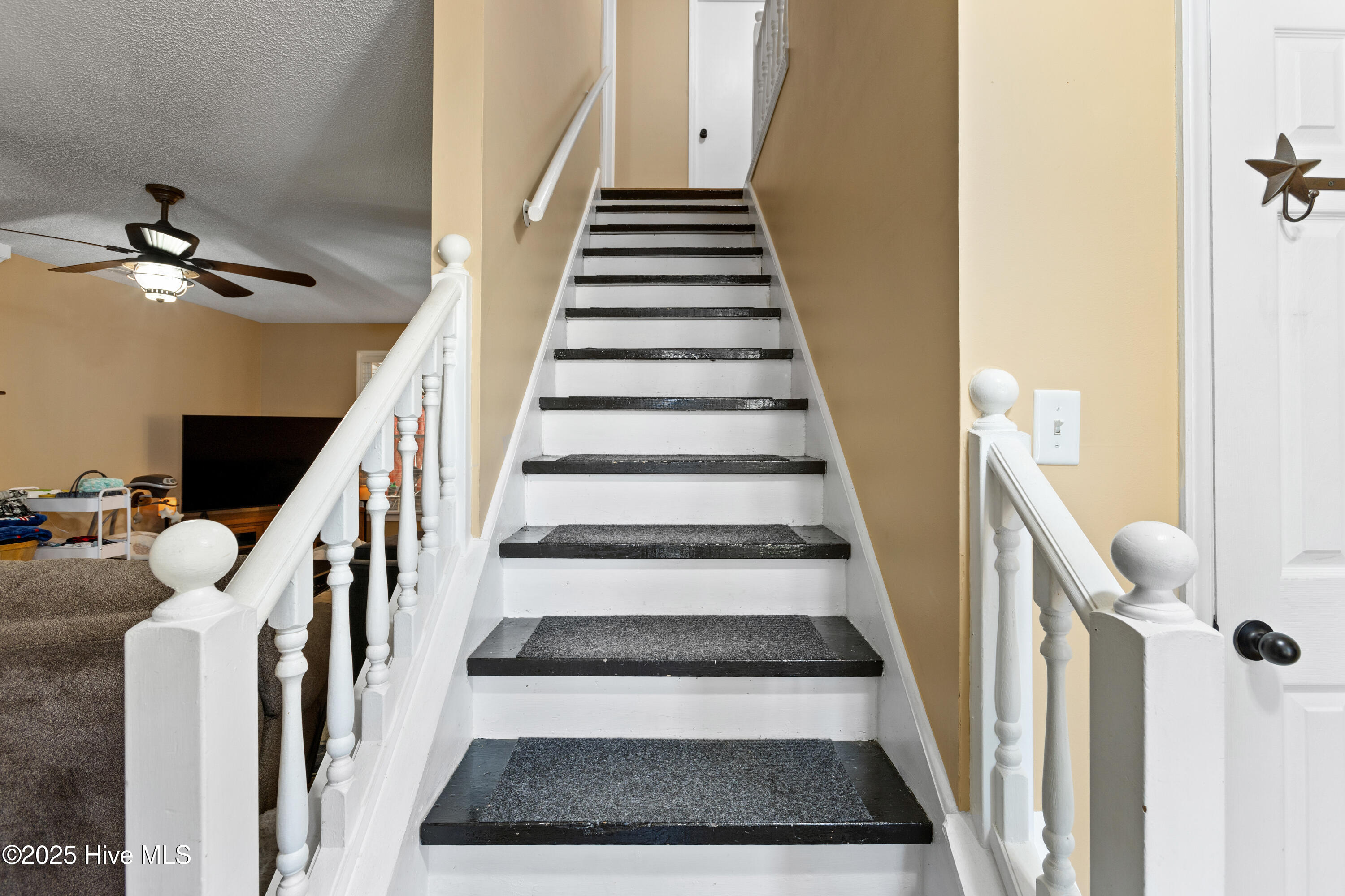 2417 Saddleridge Drive