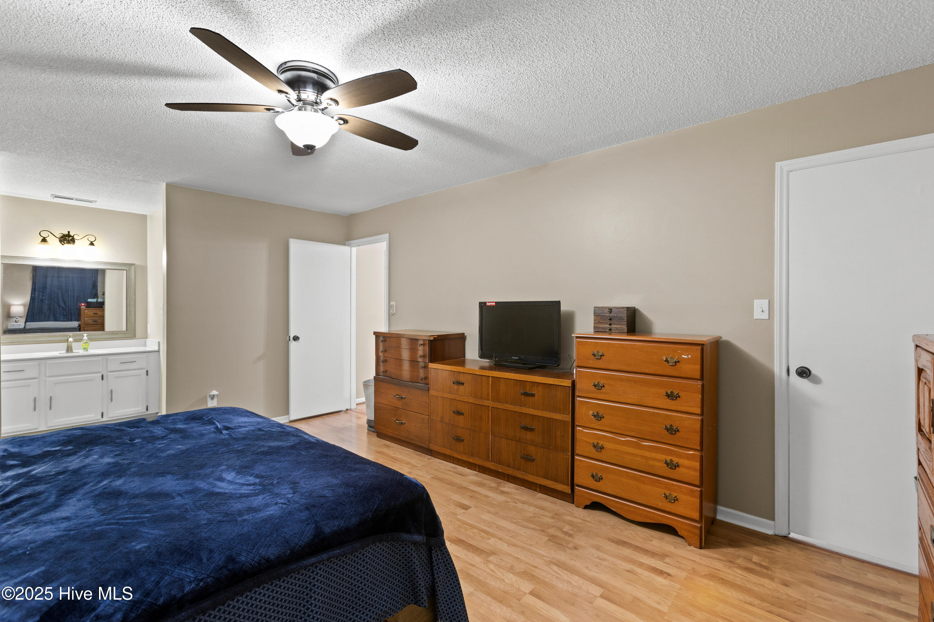 2417 Saddleridge Drive