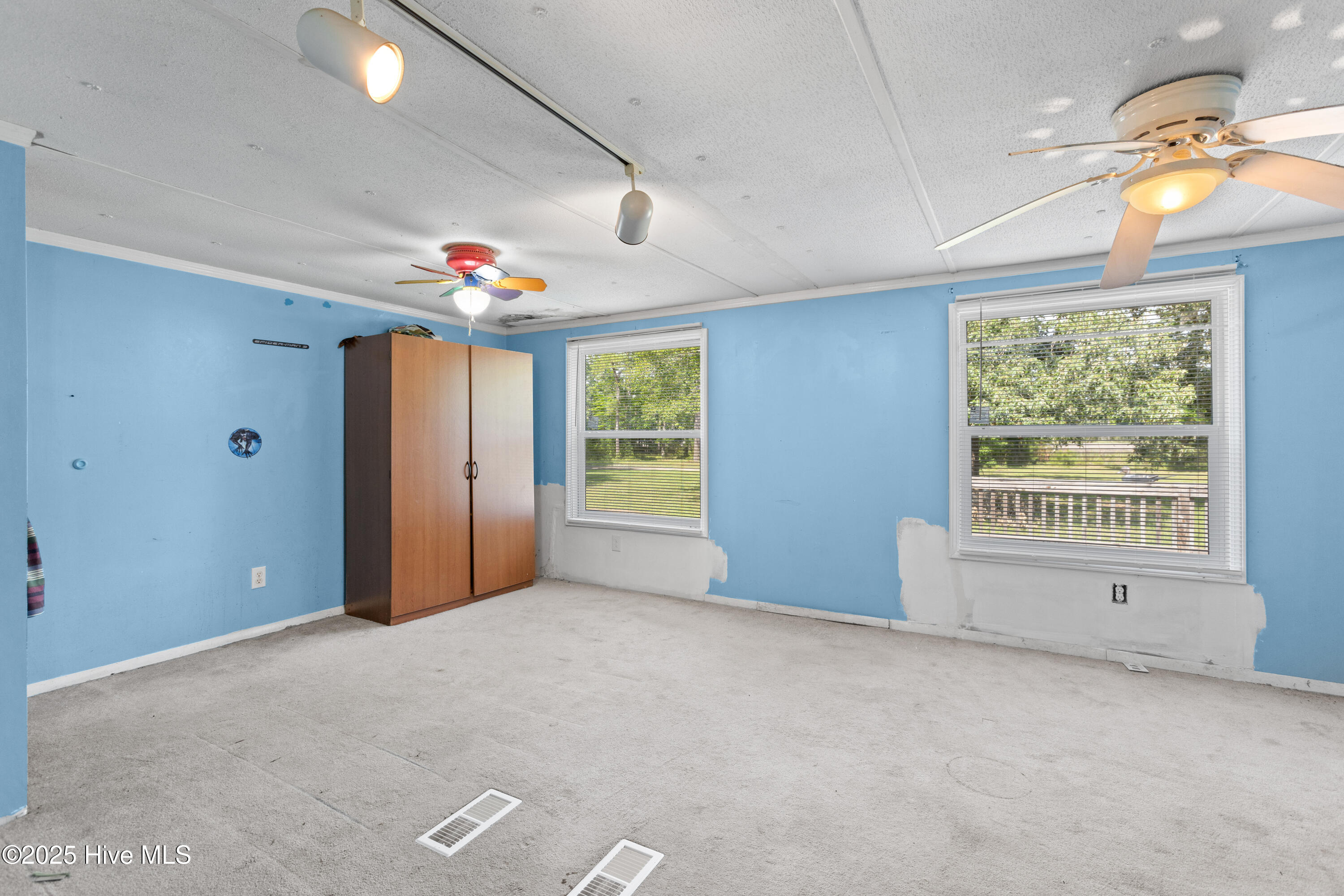 677 Berrys Creek Road