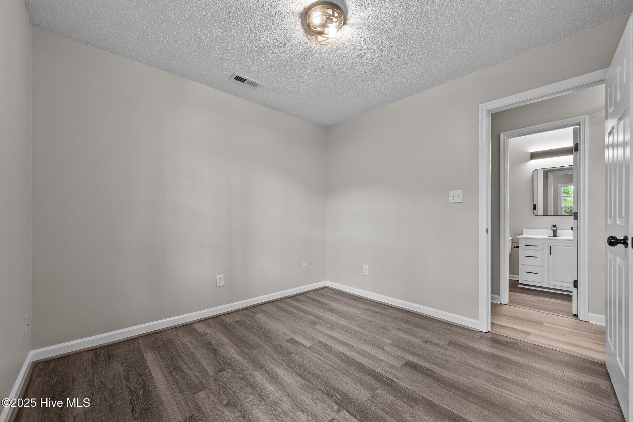 207 Winter Road