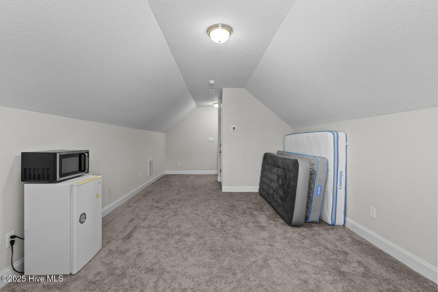 204 Old Field School Lane