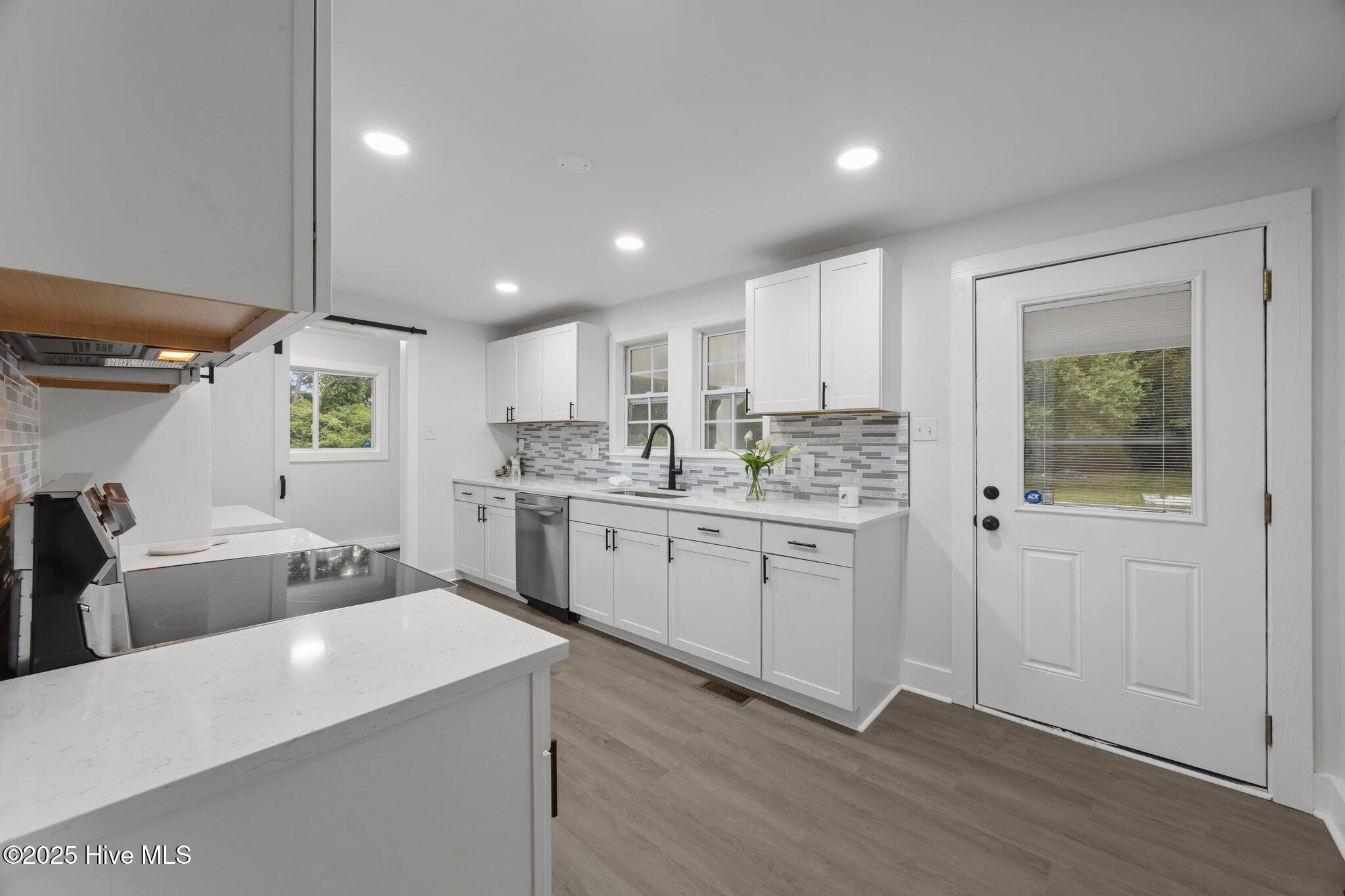 350 Hubert Boulevard