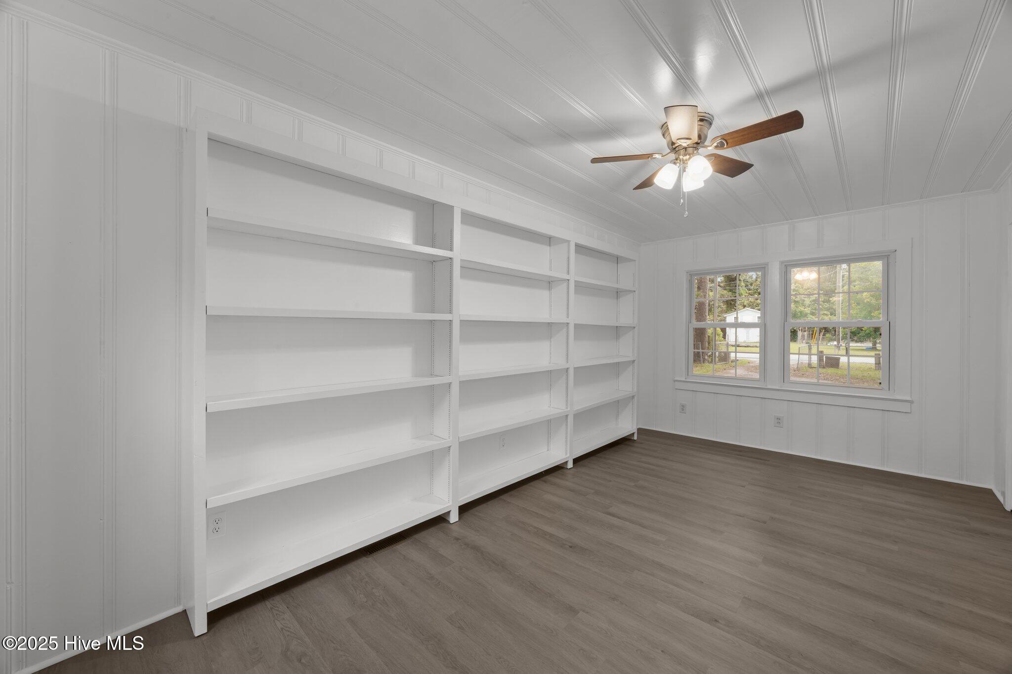 350 Hubert Boulevard