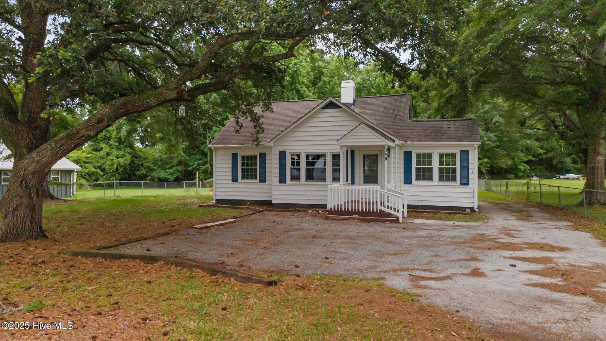 350 Hubert Boulevard