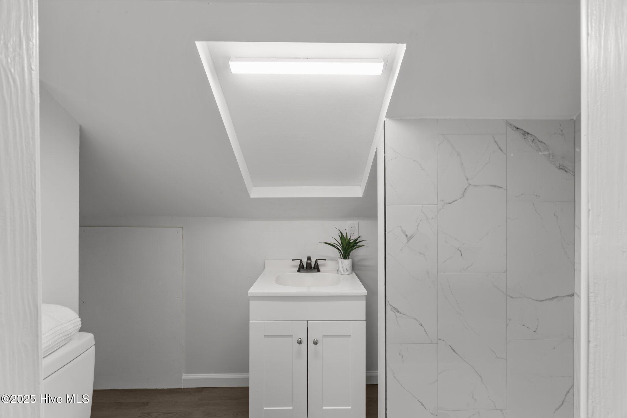 350 Hubert Boulevard