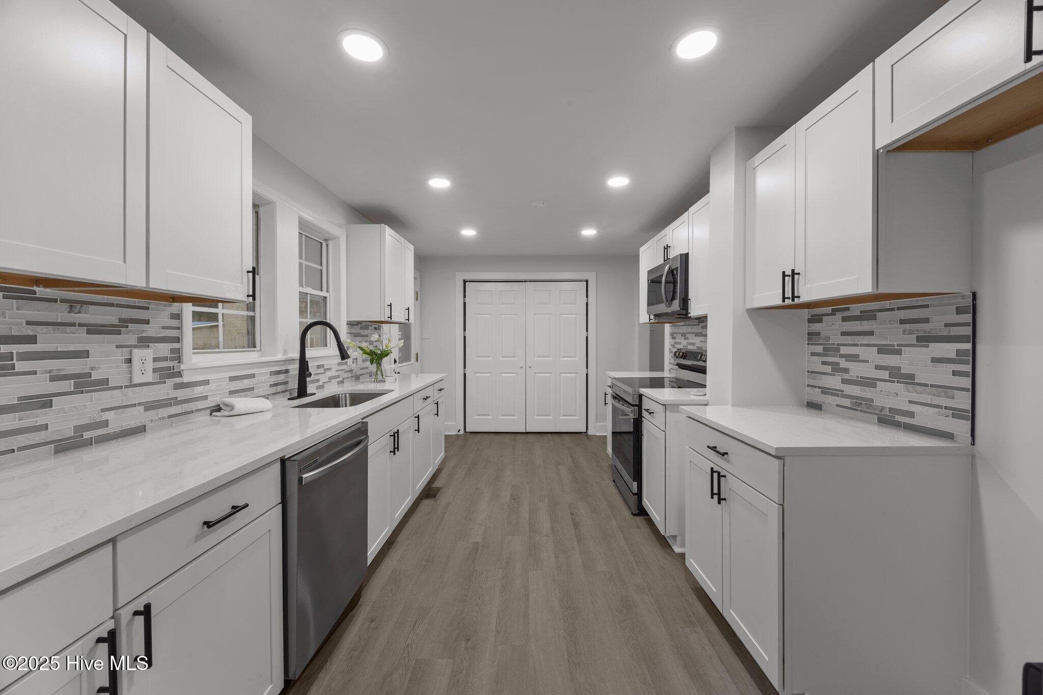 350 Hubert Boulevard