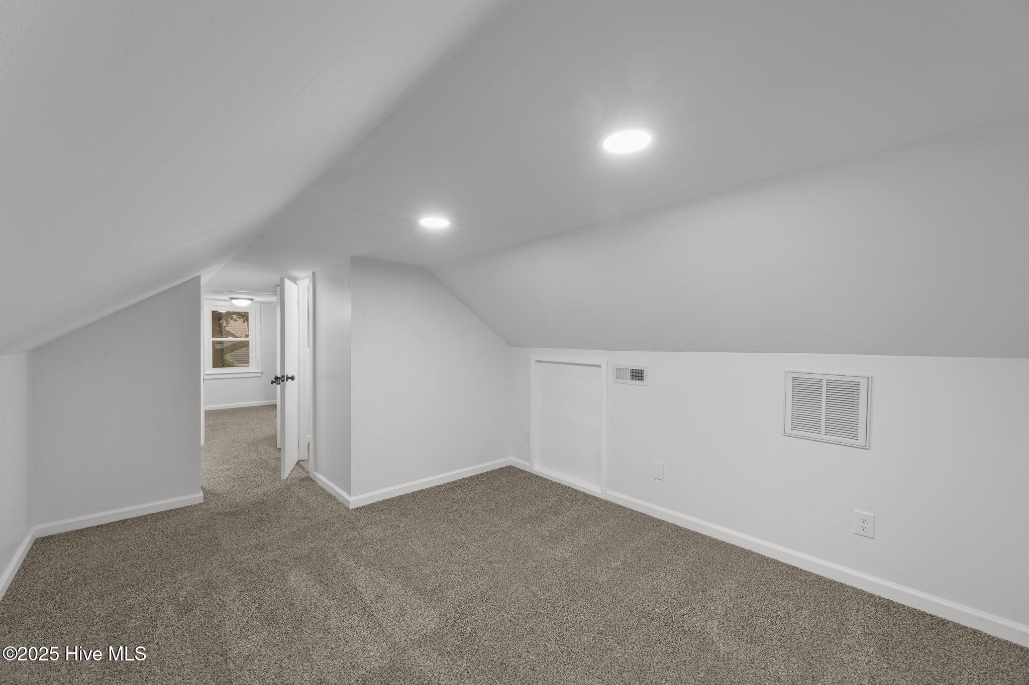 350 Hubert Boulevard