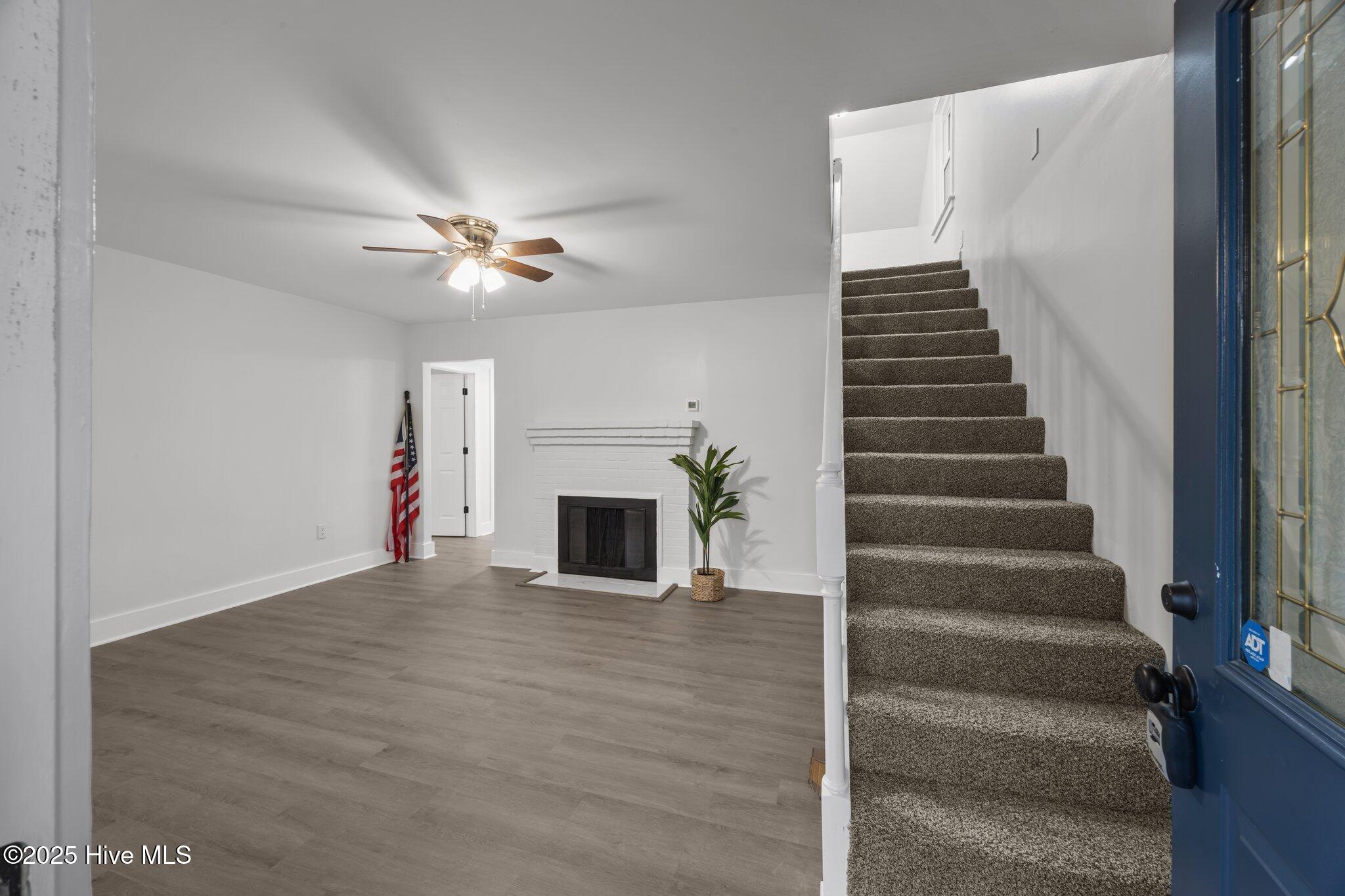 350 Hubert Boulevard