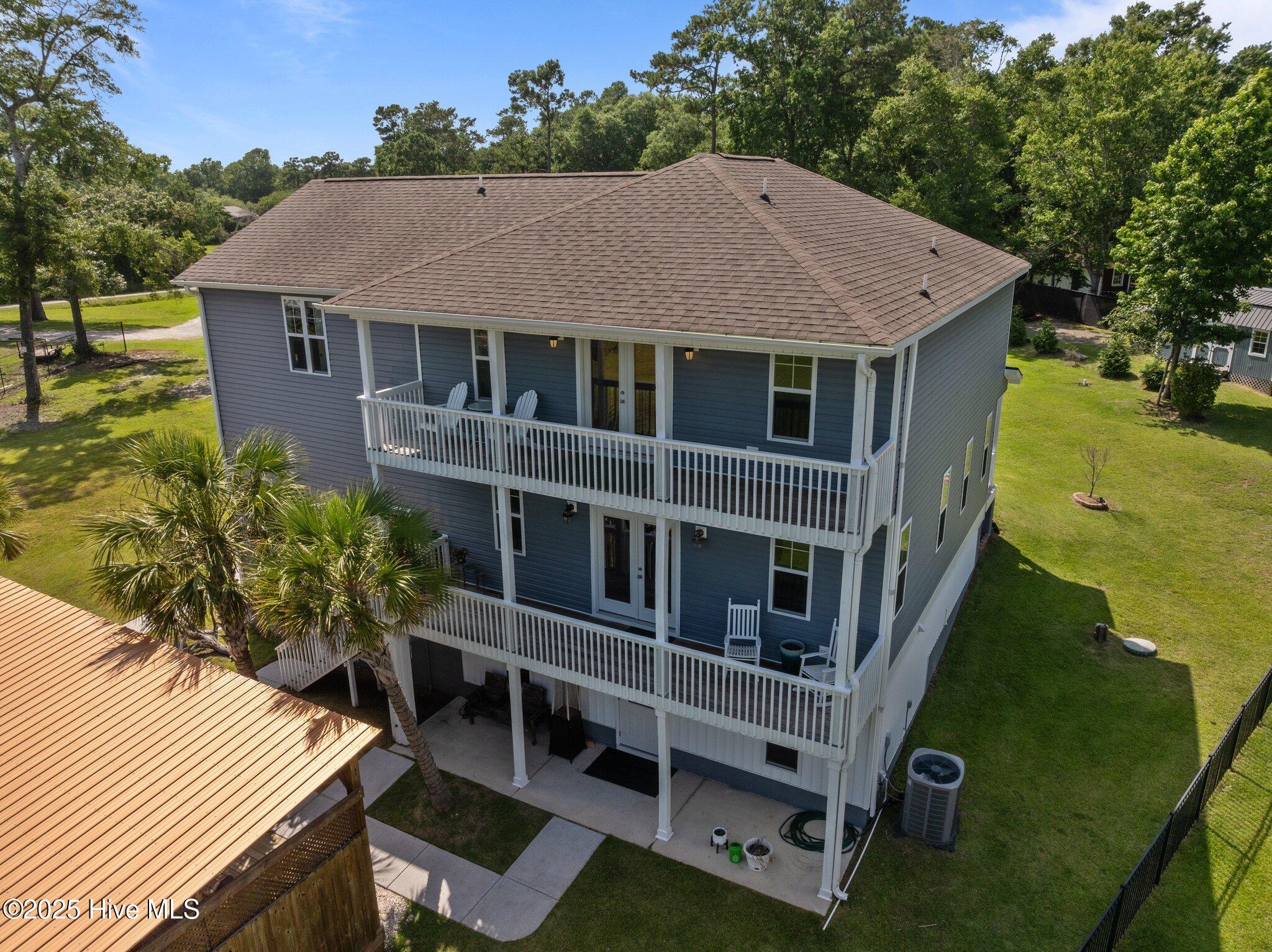 101 Lyall Lane