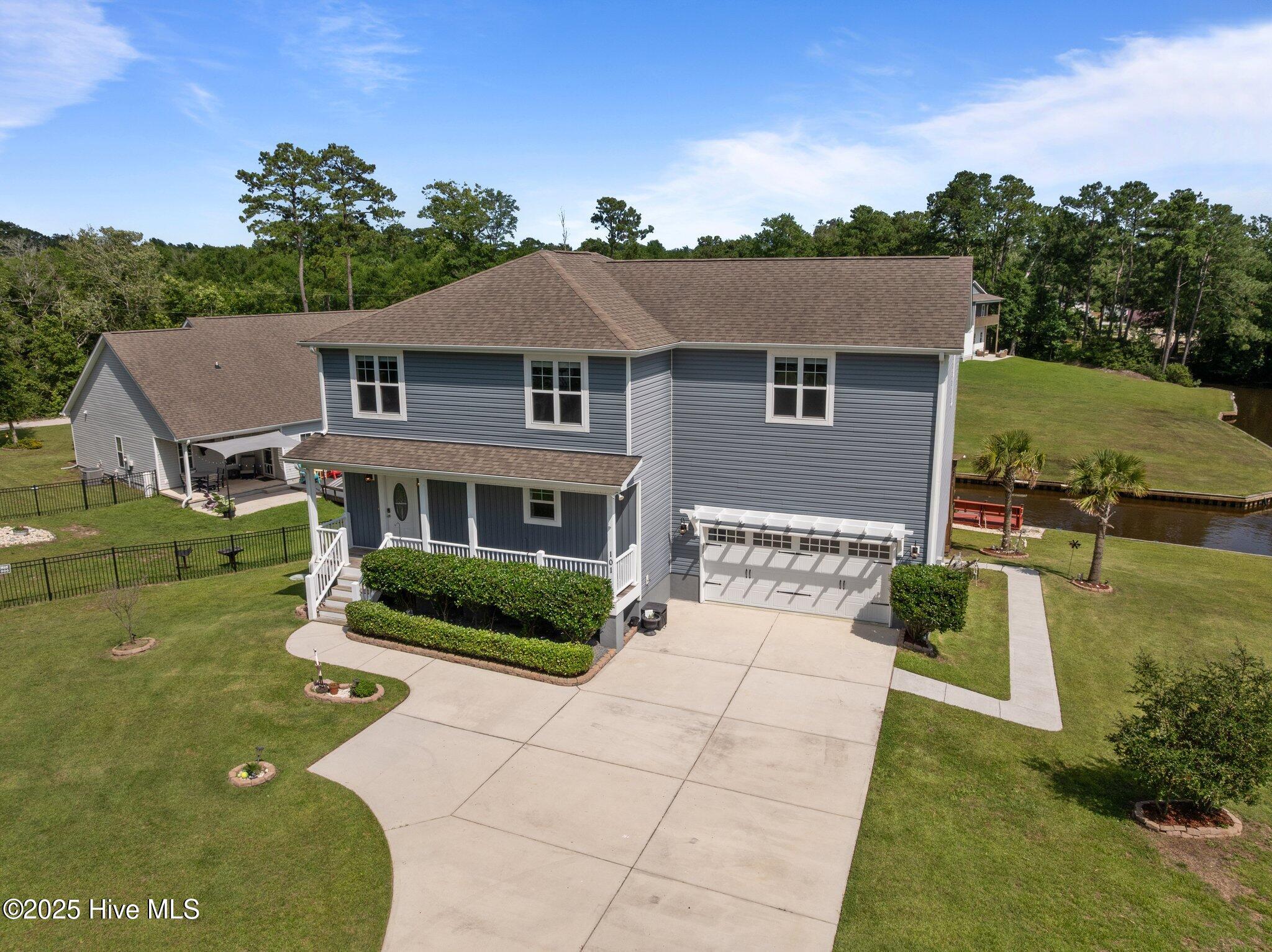 101 Lyall Lane