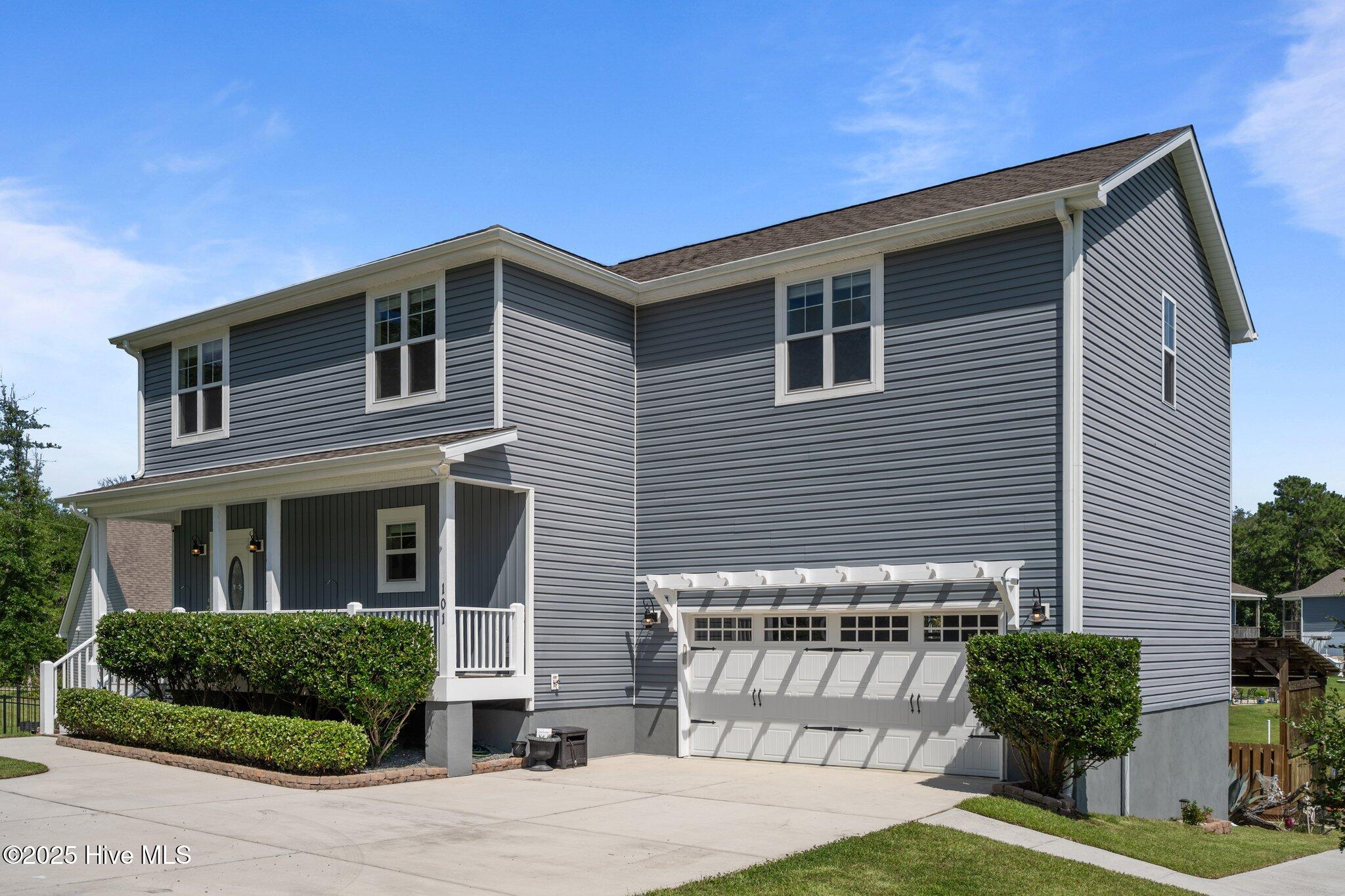 101 Lyall Lane