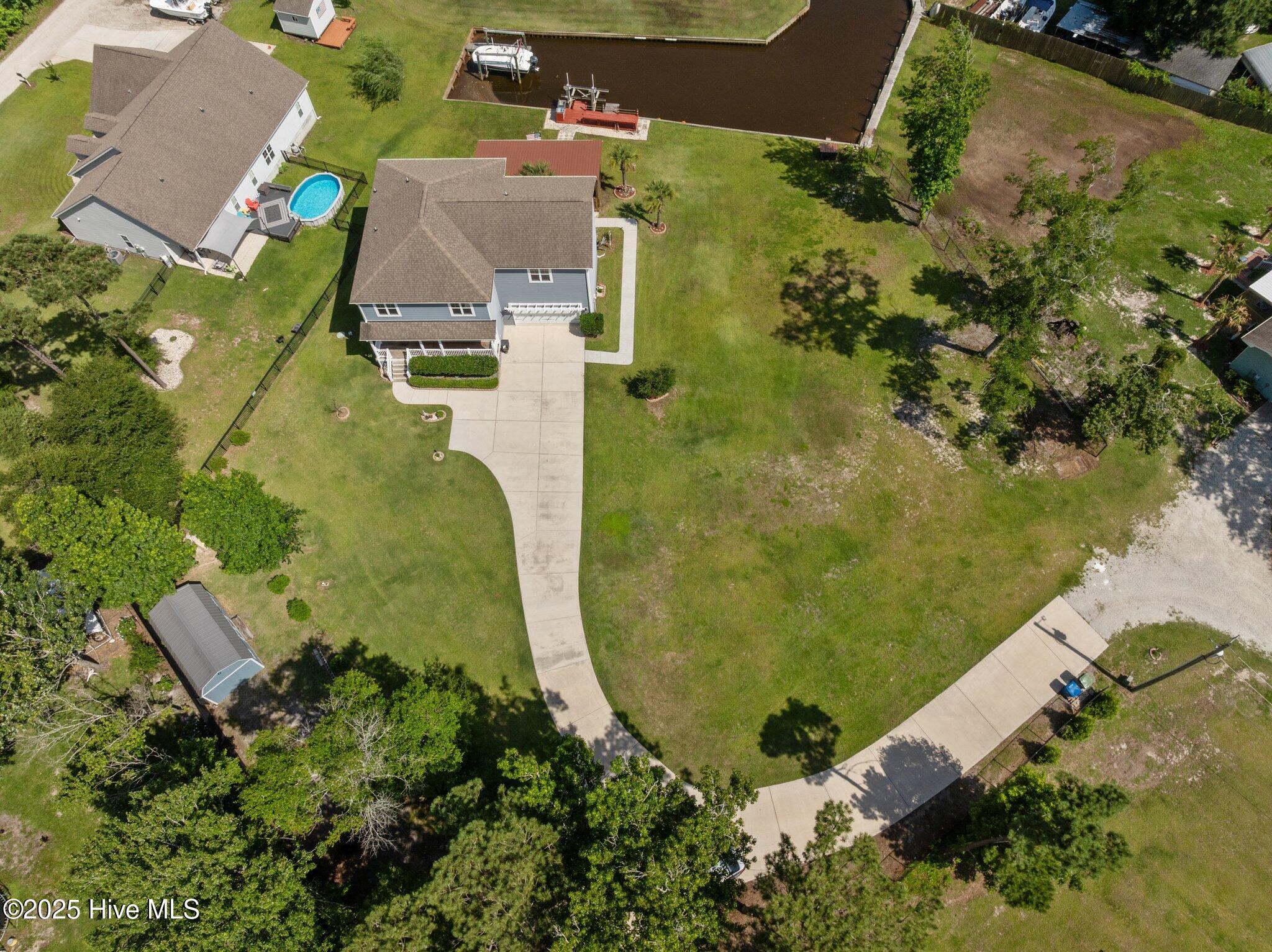 101 Lyall Lane