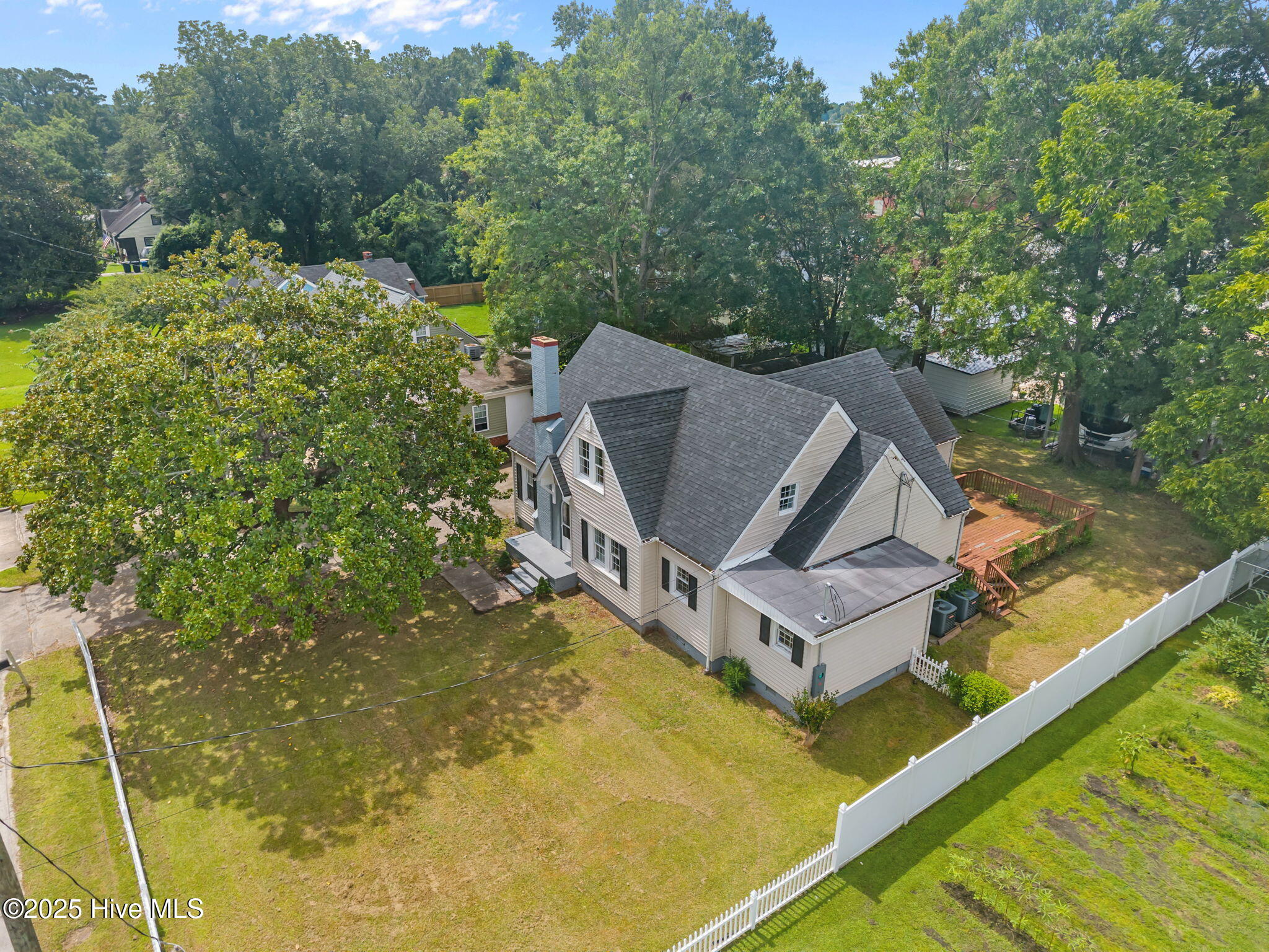 415 Bordeaux Street