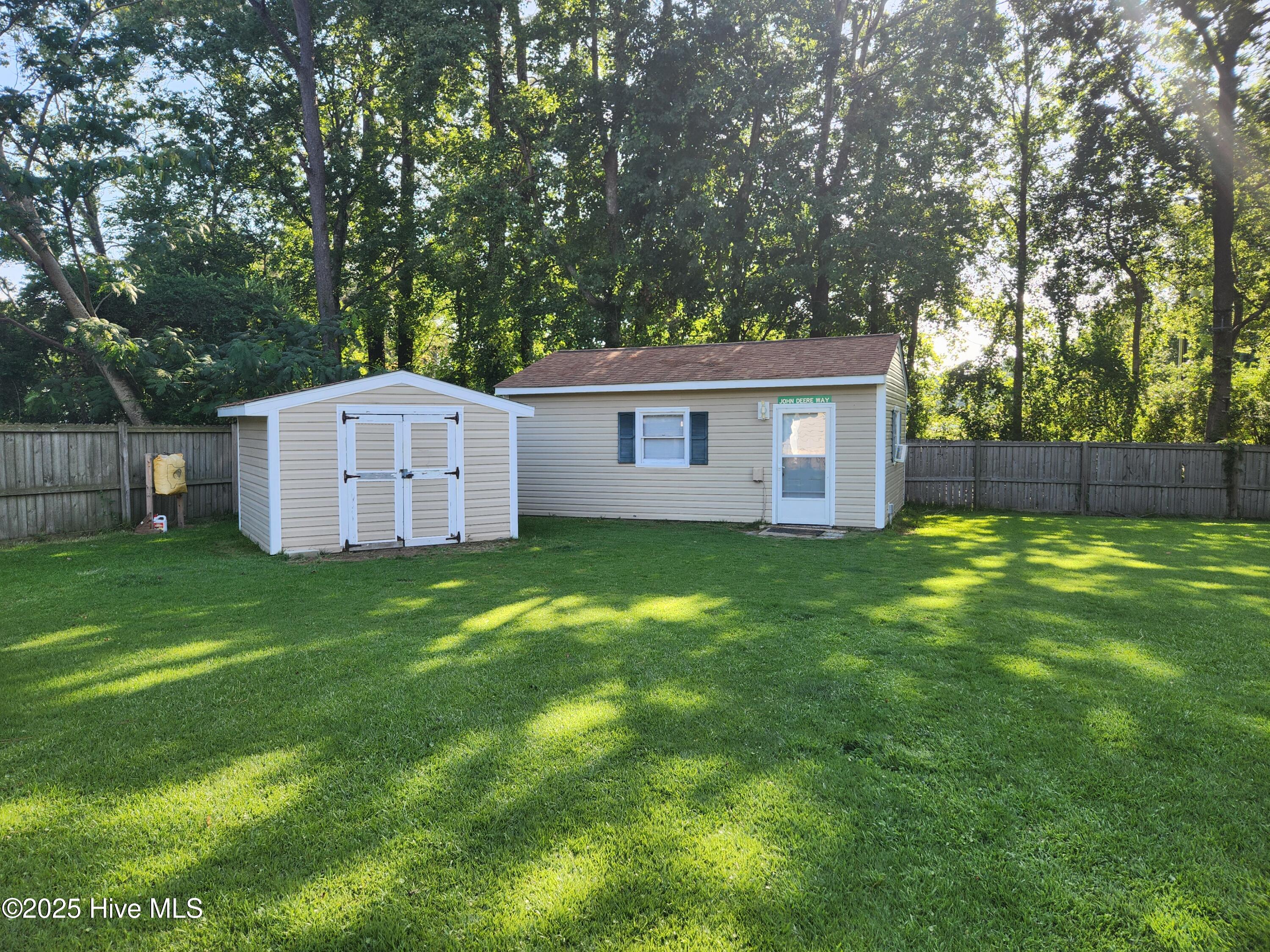 2605 Country Club Road