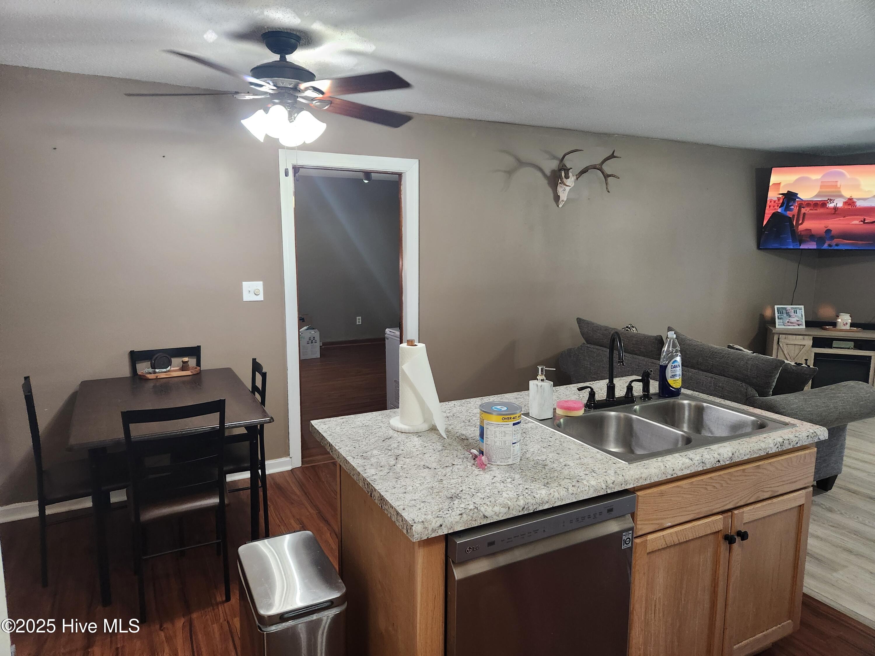 2605 Country Club Road
