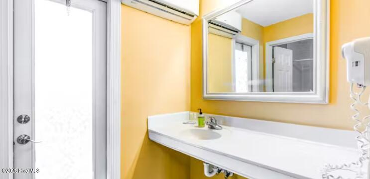 1501 N New River Drive, 202